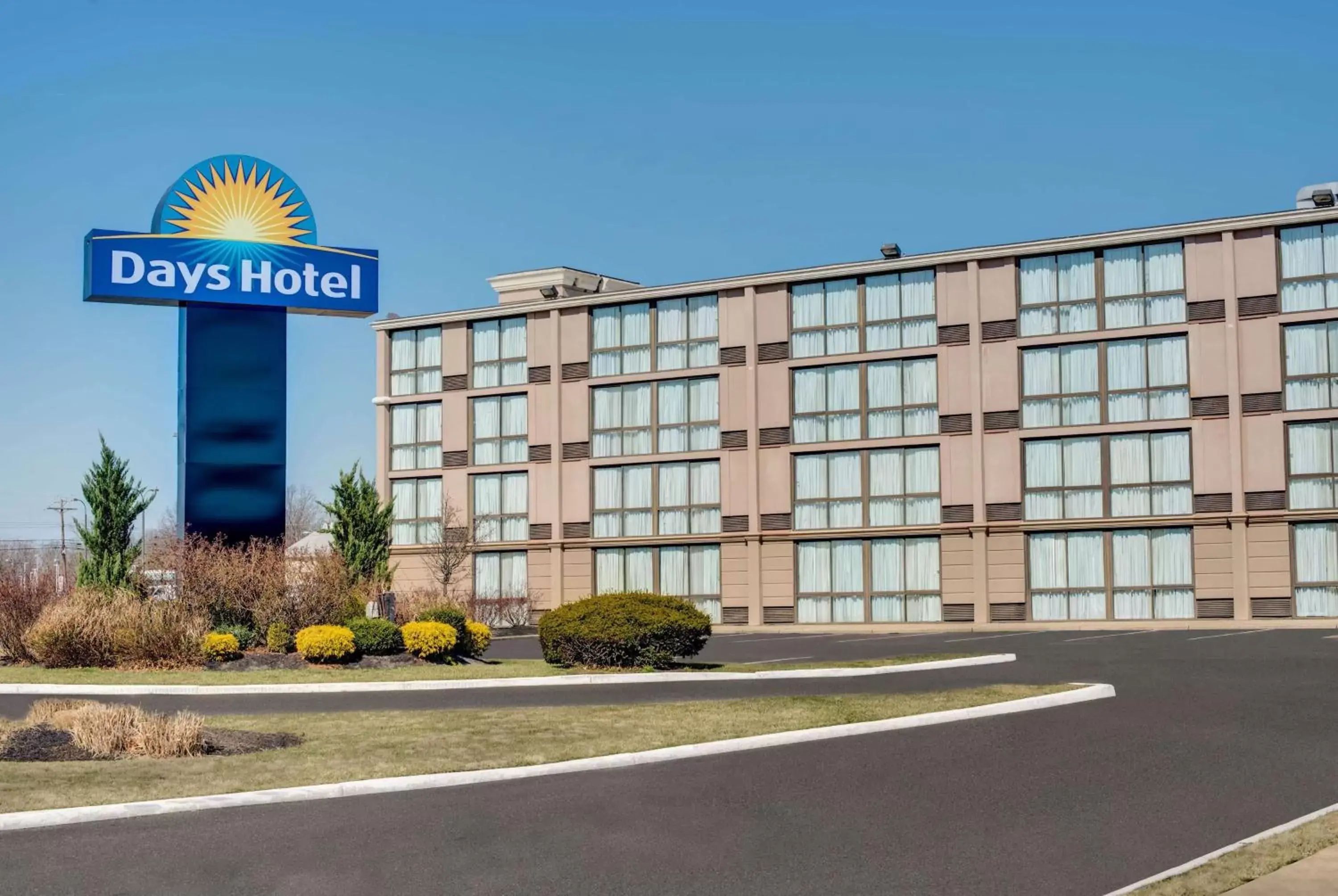 Property building in Days Hotel by Wyndham Toms River Jersey Shore
