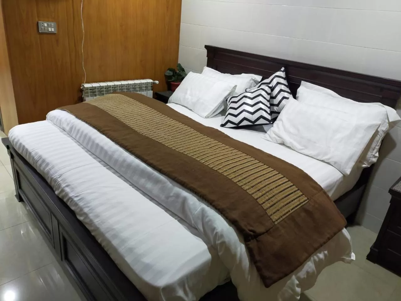 Bed in Shagufta Hotel Murree