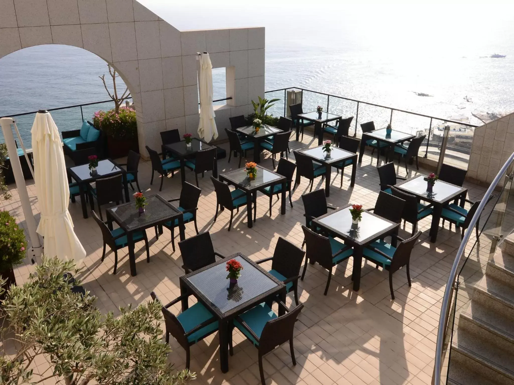 Restaurant/places to eat in Raouche Arjaan by Rotana