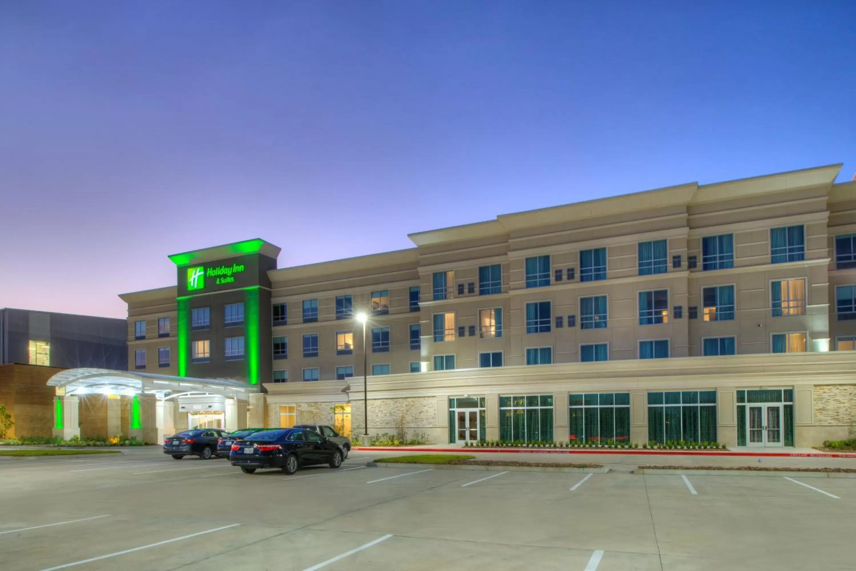 Property Building in Holiday Inn Hotel & Suites - Houston West - Katy Mills, an IHG Hotel