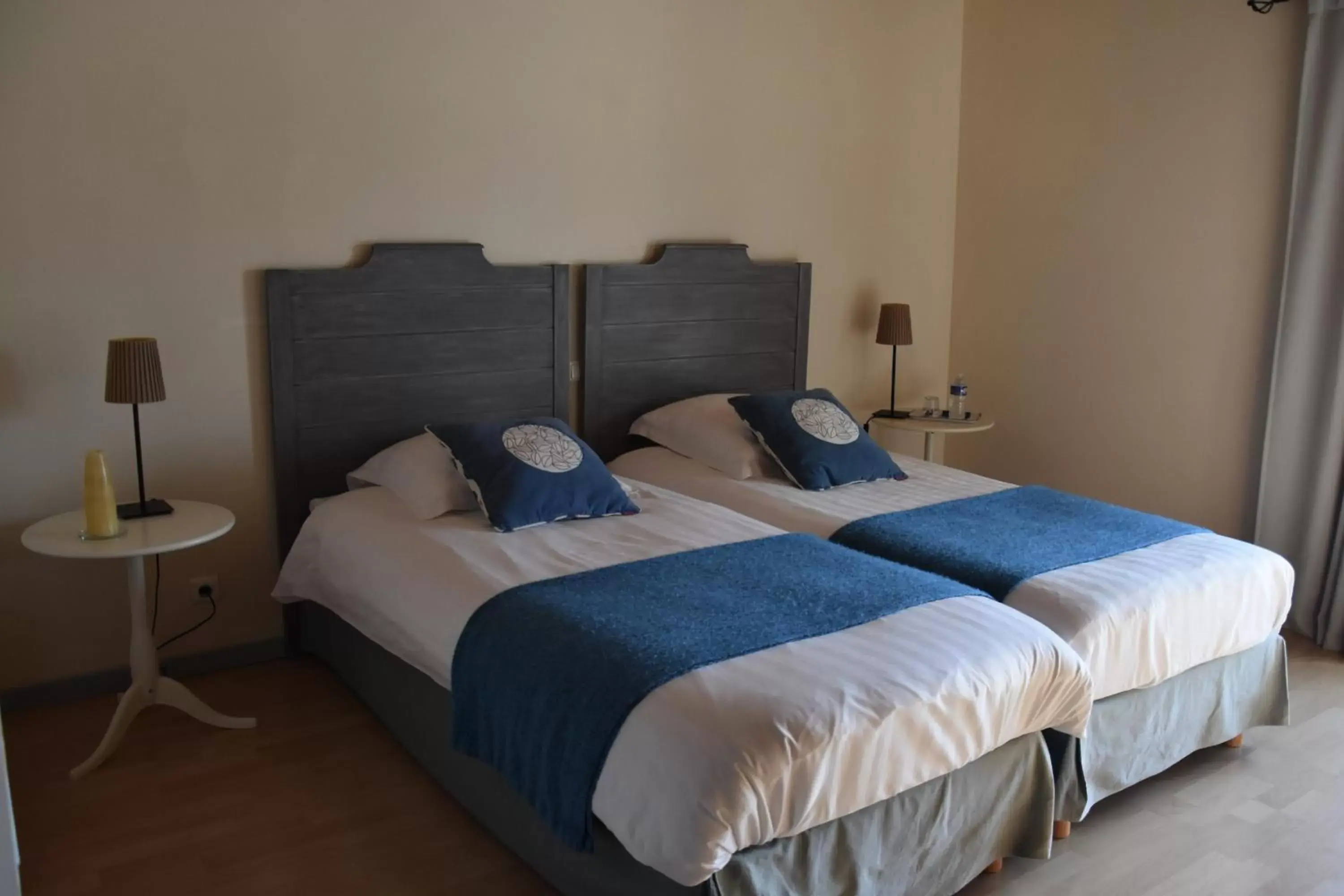 Twin Room - single occupancy in Le Tilleul de Ray Twin Room - single occupancy in Le Tilleul de Ray