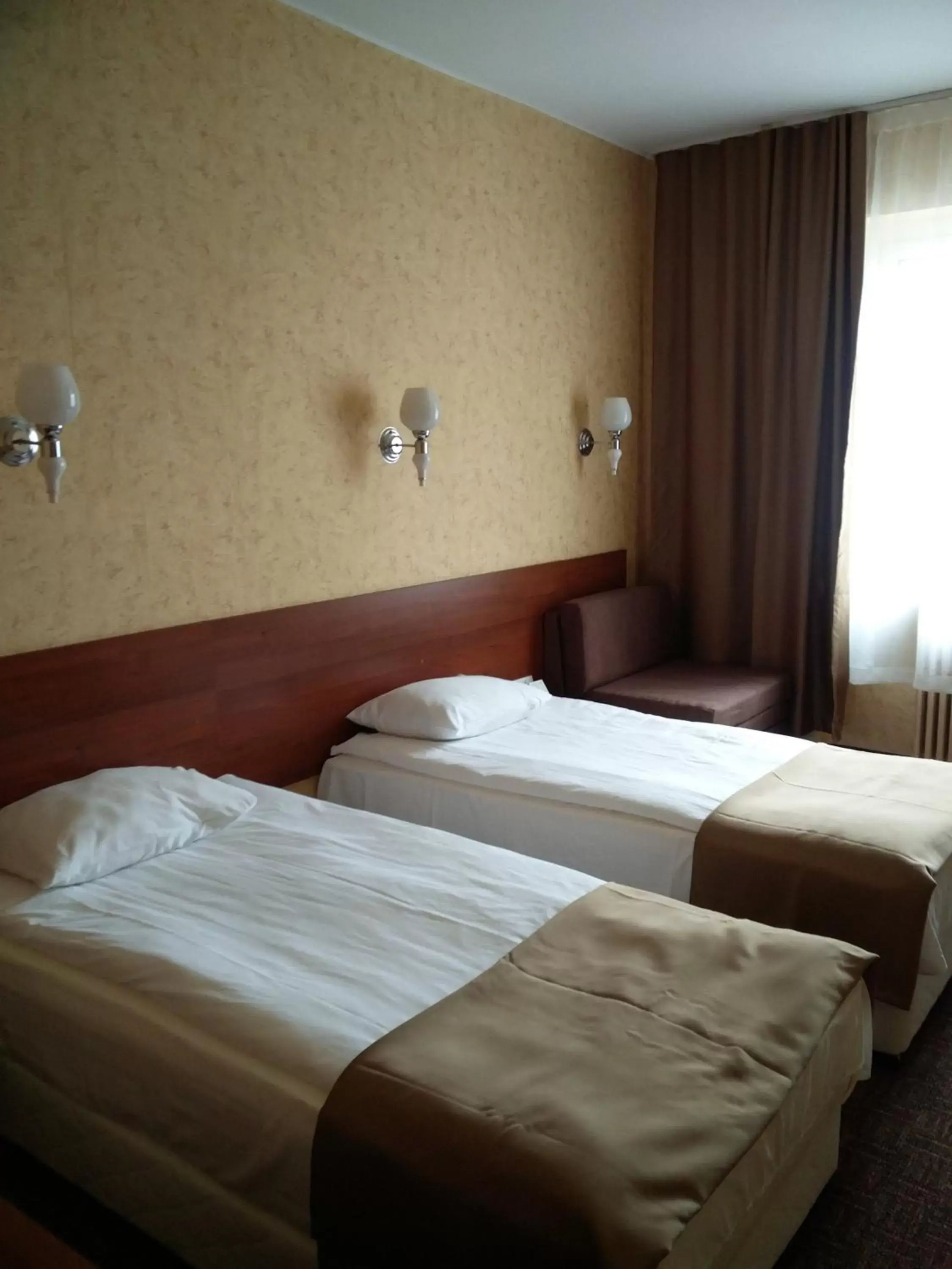 Living room, Bed in Slavyanska Beseda Hotel