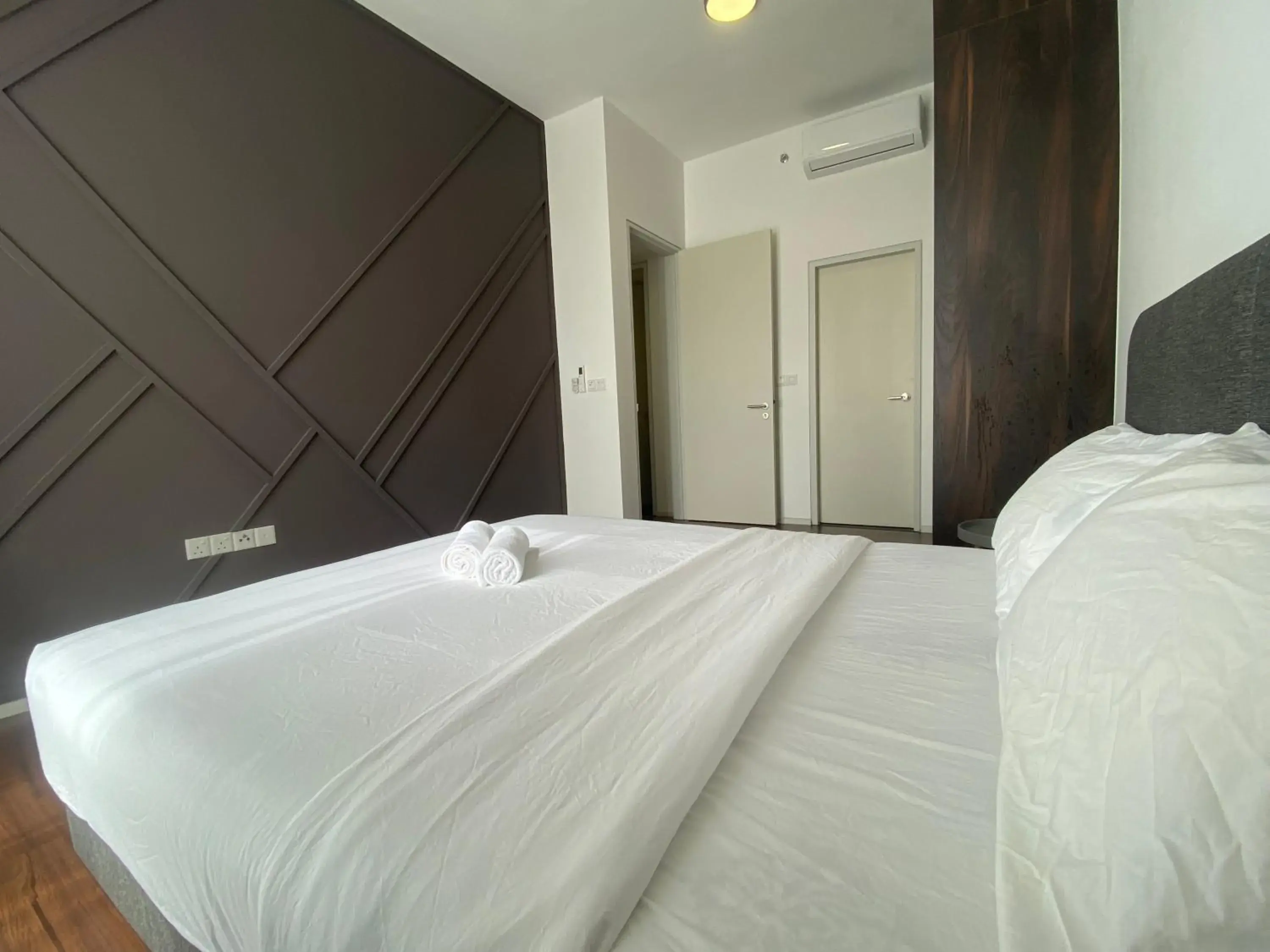 Bed in Infini Suites@ UNA Residences, Sunway Velocity KL Bed in Infini Suites@ UNA Residences, Sunway Velocity KL