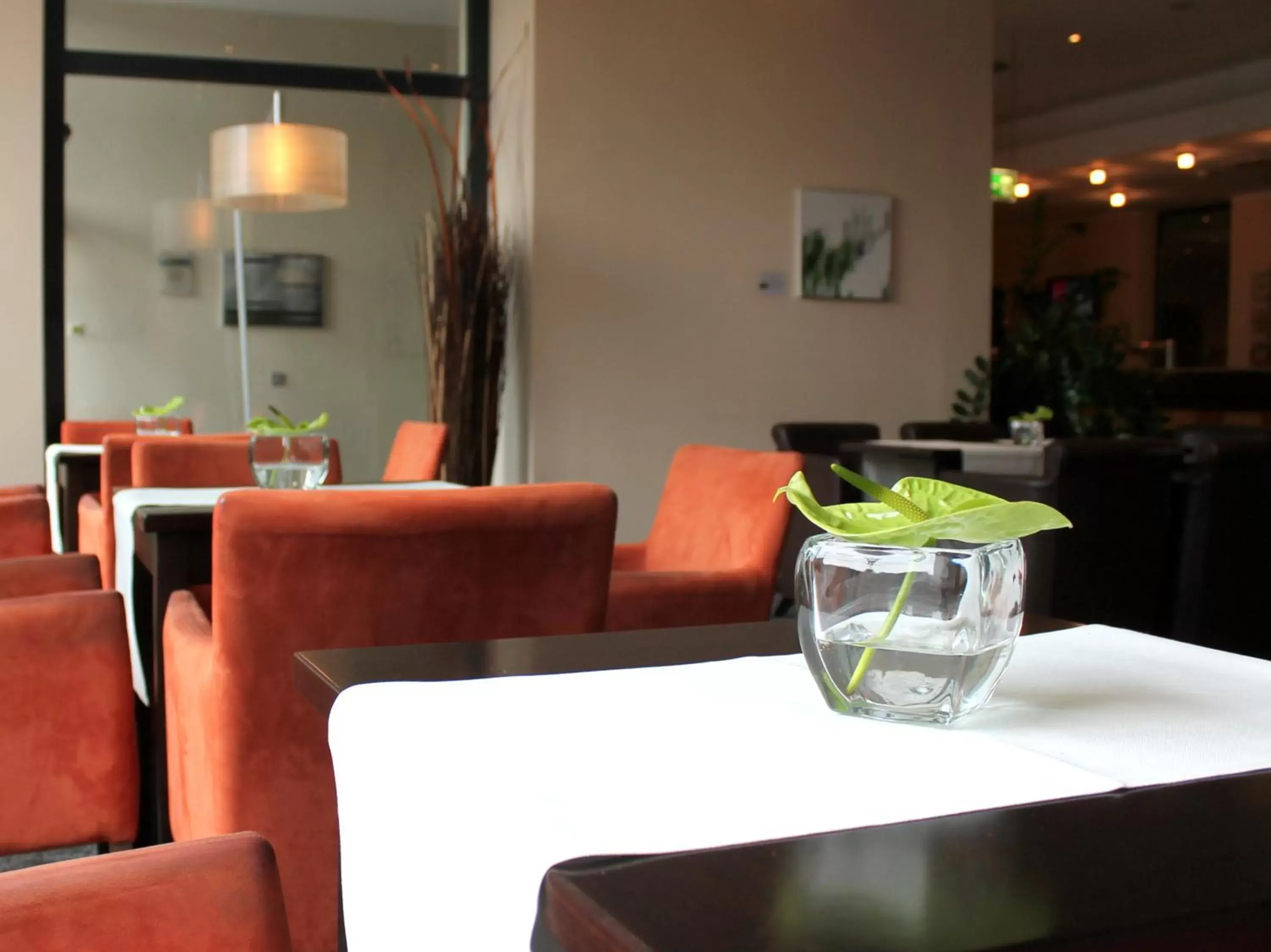 Decorative detail, Restaurant/Places to Eat in IntercityHotel Essen