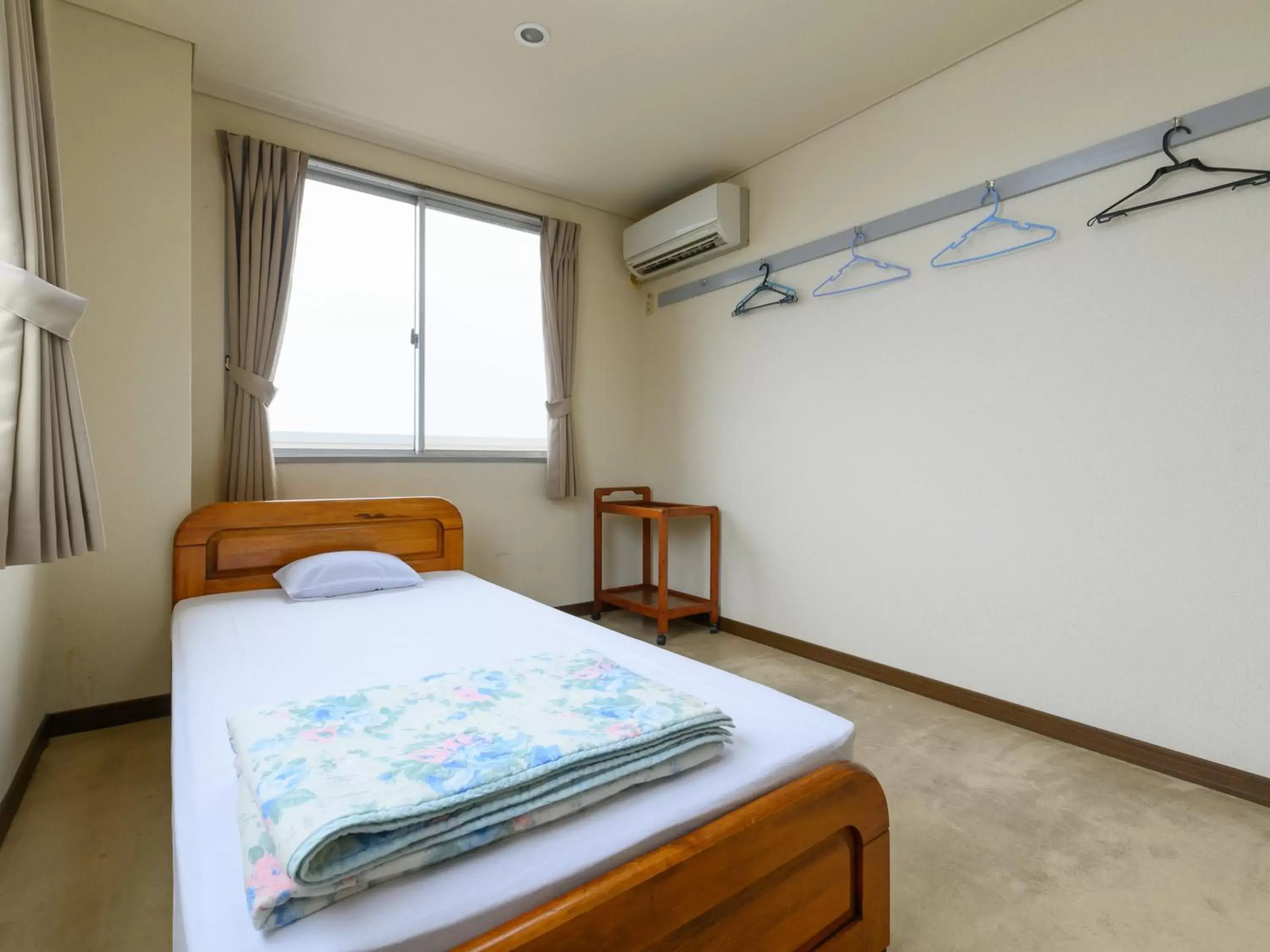 Single Room with Shared Bathroom - single occupancy - Non-Smoking in Tabist Business Hotel Kaigansou Gamagori Single Room with Shared Bathroom - single occupancy - Non-Smoking in Tabist Business Hotel Kaigansou Gamagori