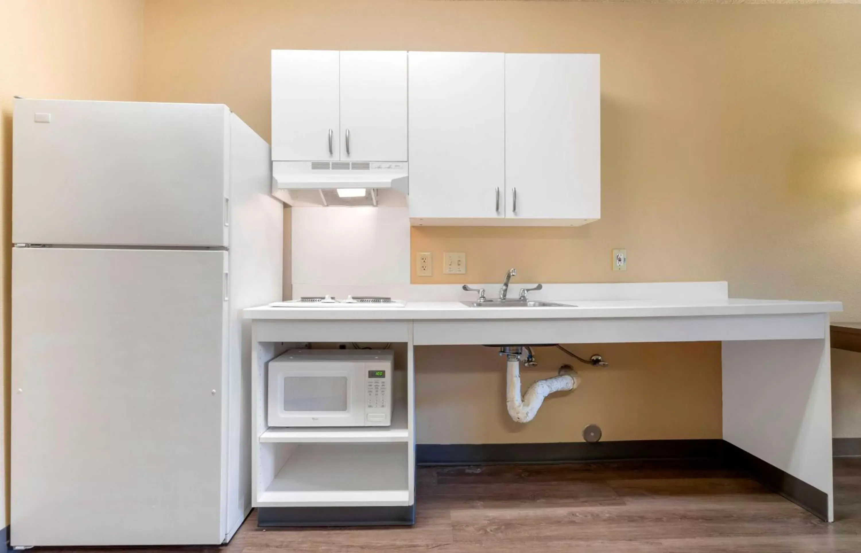 Bedroom, Kitchen/Kitchenette in Extended Stay America Suites - Stockton - Tracy
