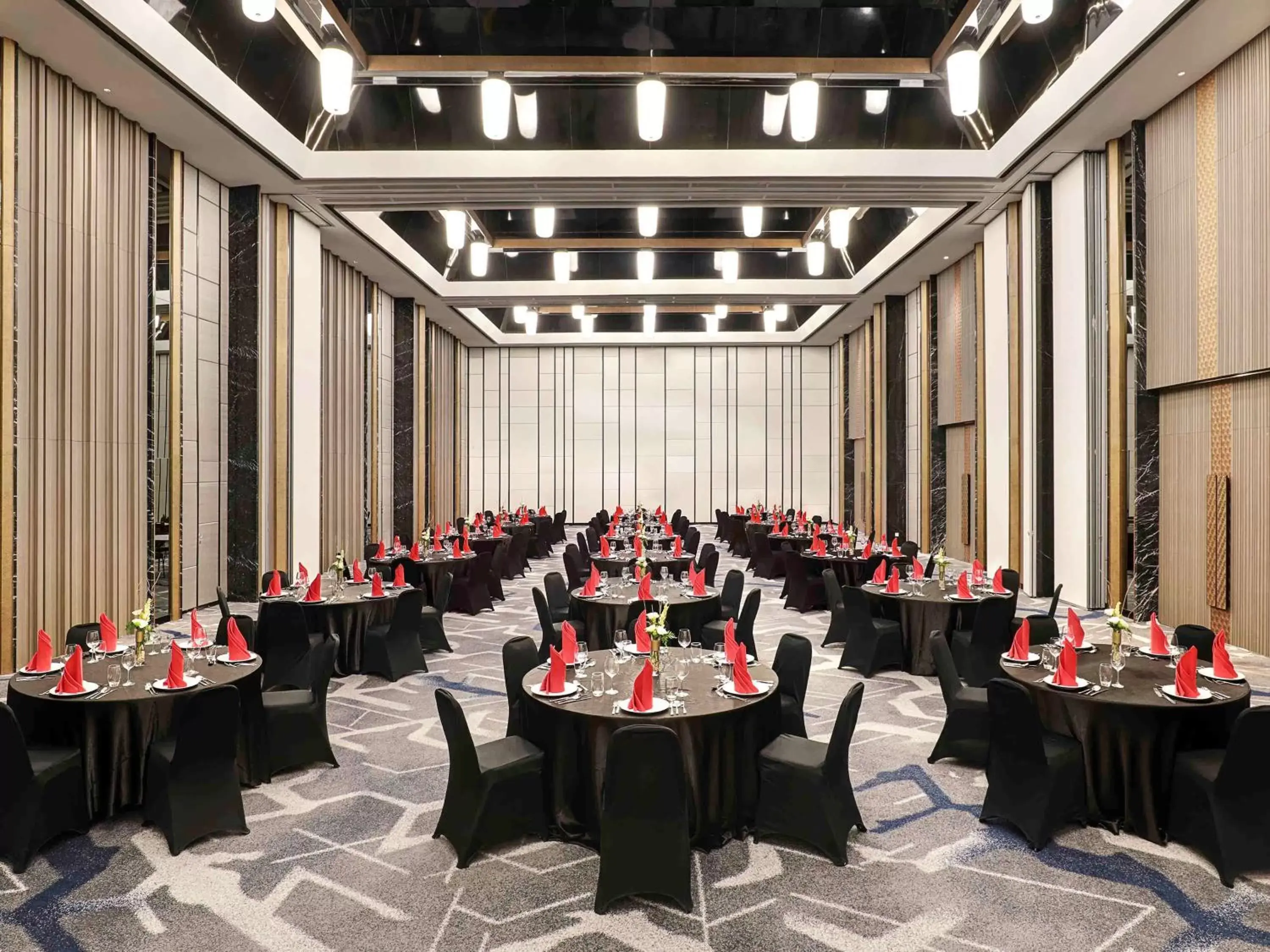 Meeting/conference room, Banquet Facilities in Novotel Suites Yogyakarta Malioboro