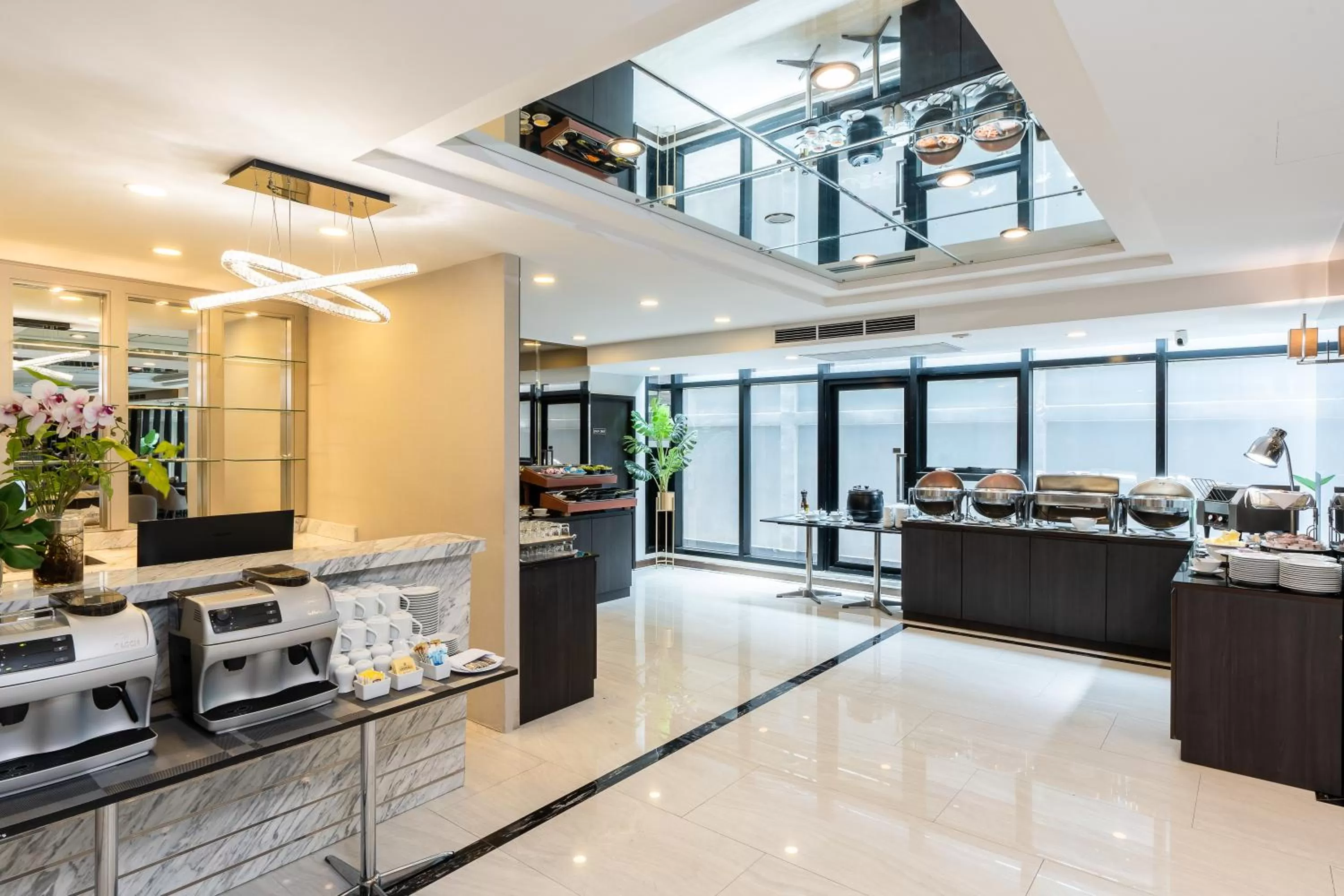 Kitchen or kitchenette in SureStay Plus by Best Western Sukhumvit 2