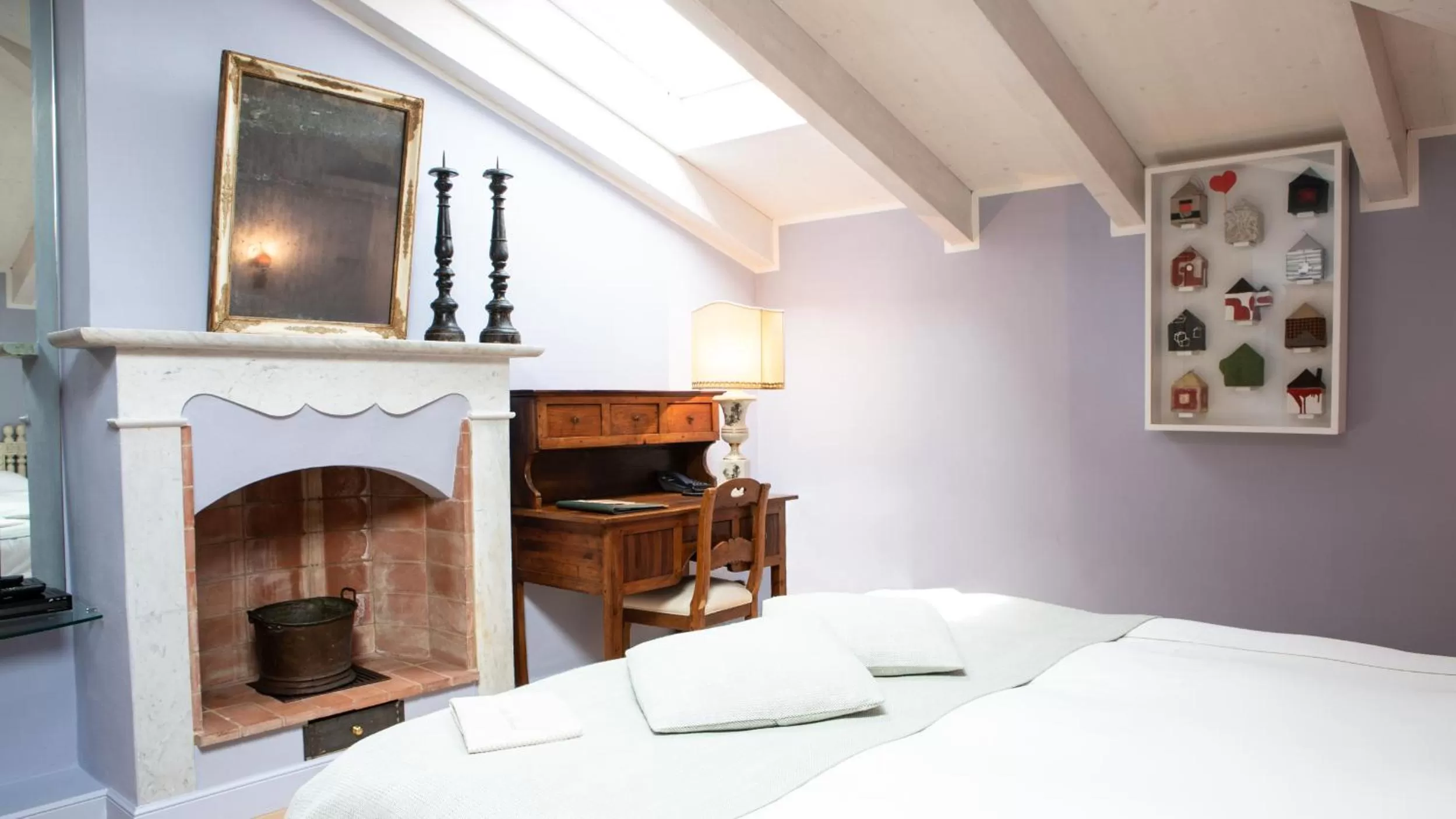 Spring, Bed in Villa Belverde Boutique Hotel