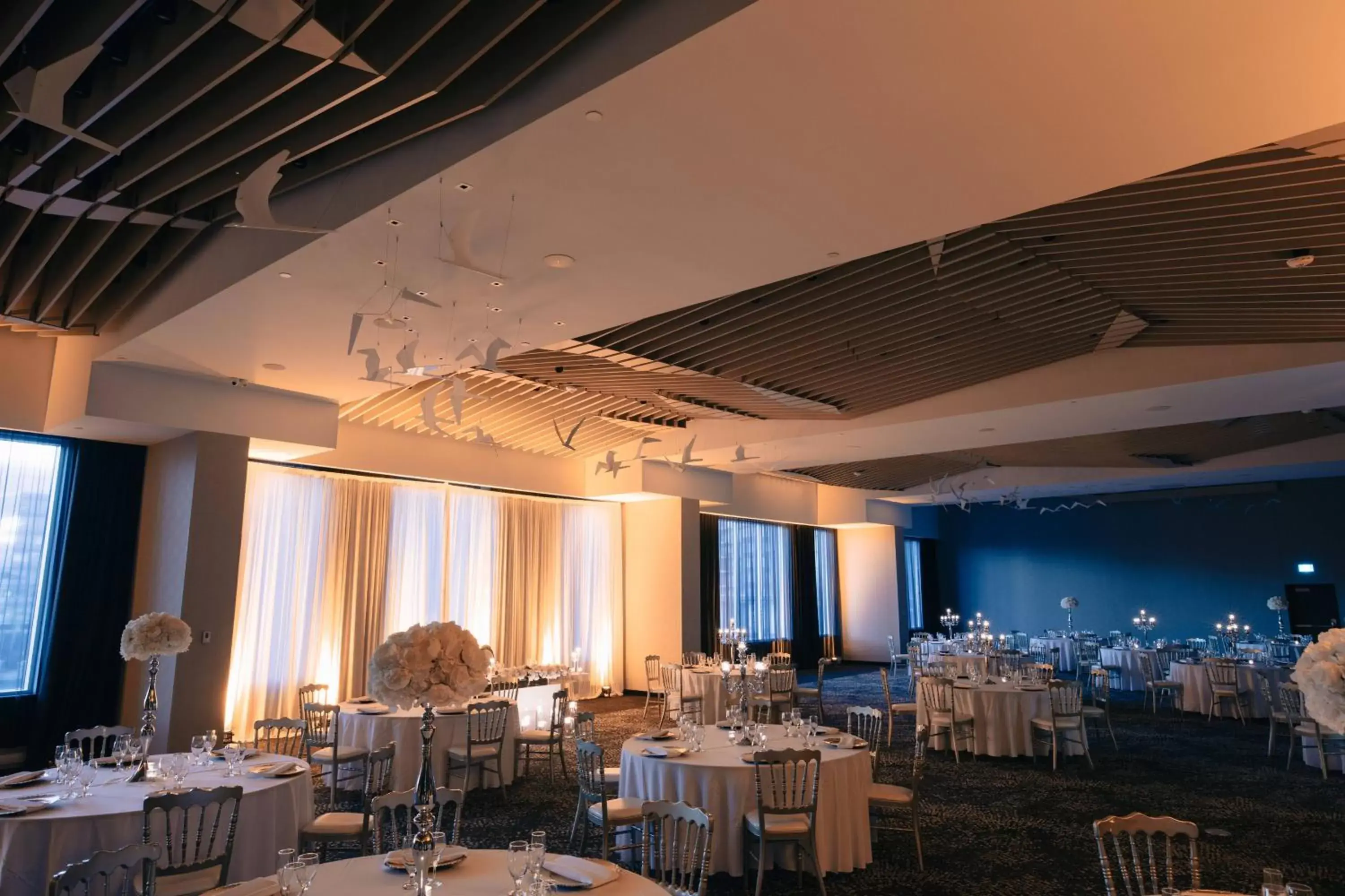 Banquet/Function facilities, Restaurant/Places to Eat in Courtyard by Marriott Montreal Brossard