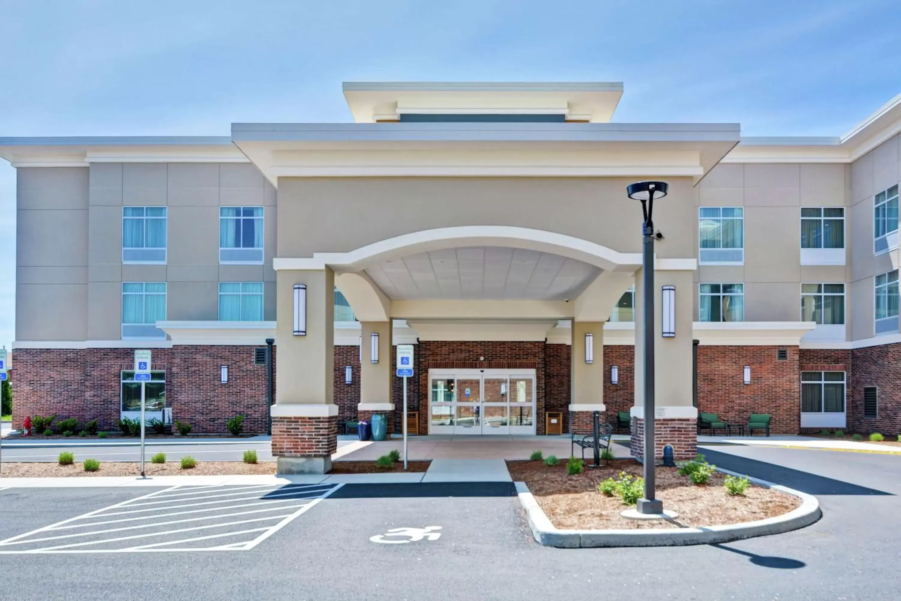 Property building in Homewood Suites By Hilton Hadley Amherst
