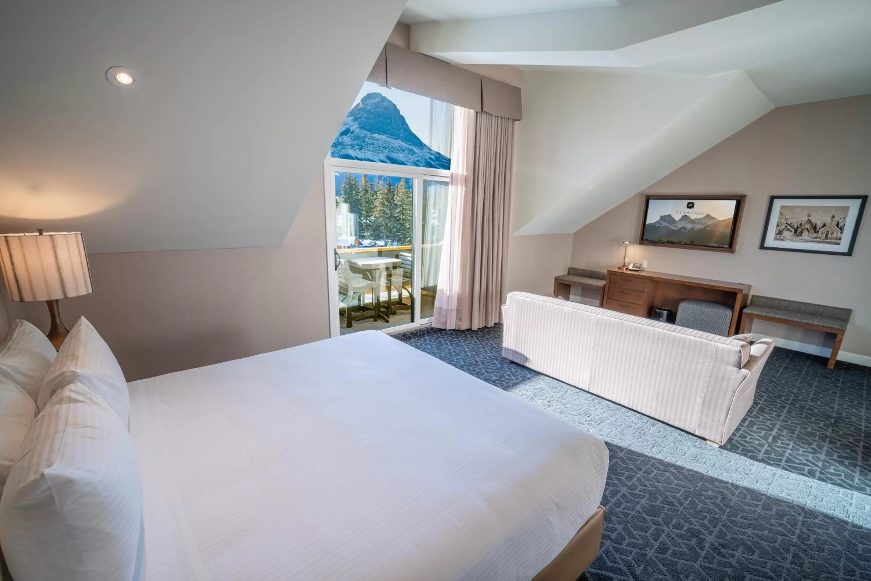 Bed in The Malcolm Hotel