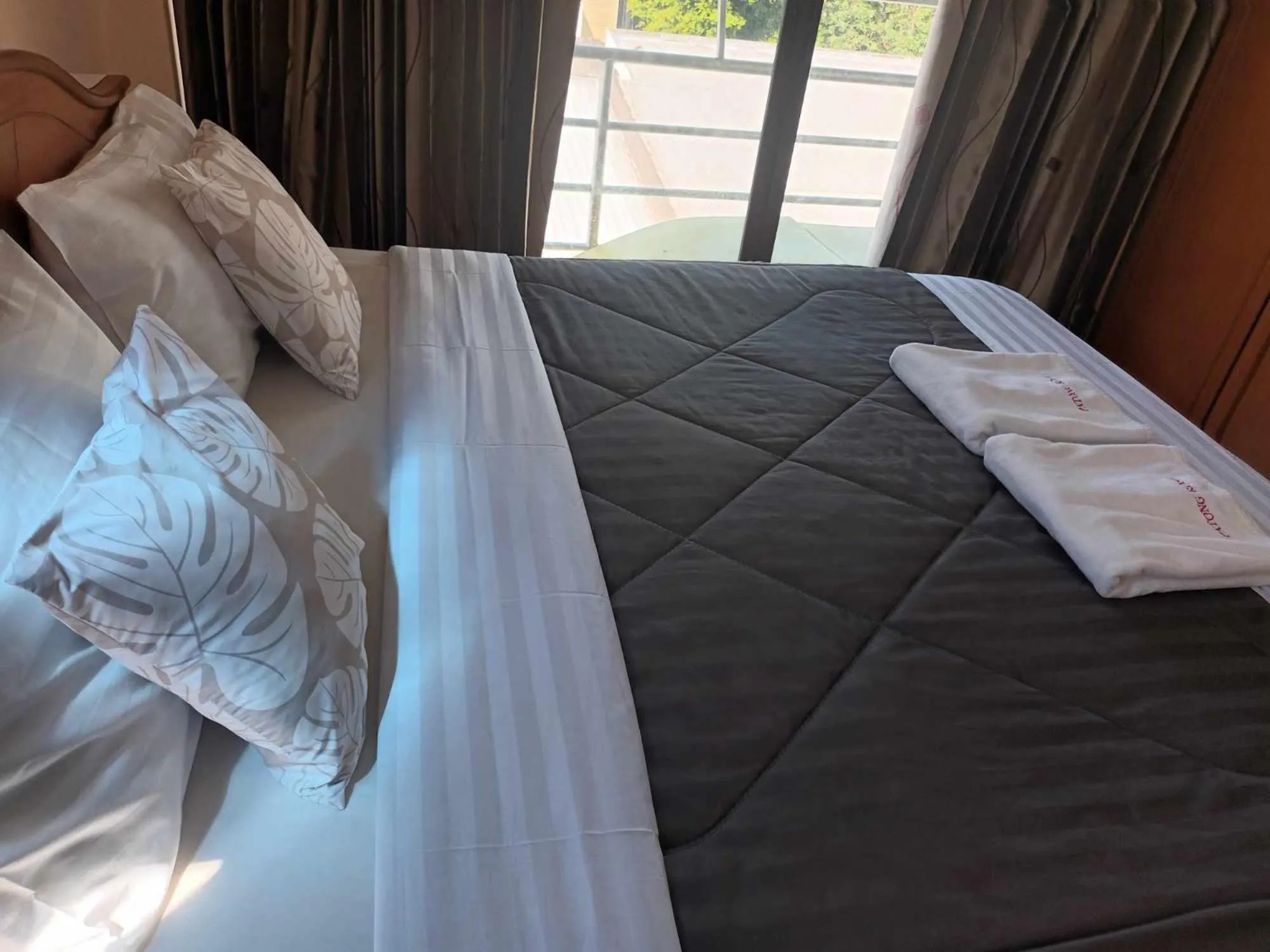 Bed in Patong Rose Guest House 50m to Beach