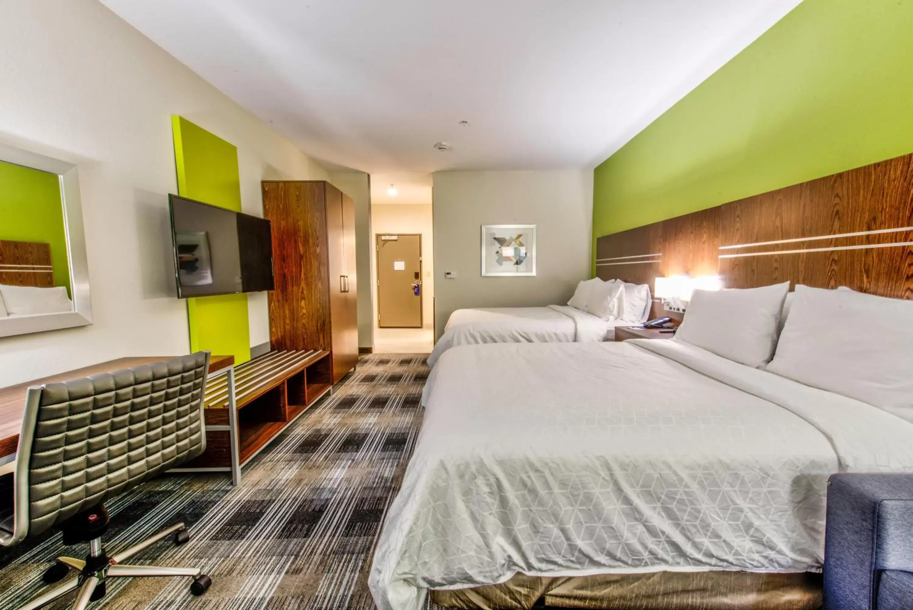 Photo of the whole room, Bed in Holiday Inn Express & Suites - Farmers Branch, an IHG Hotel