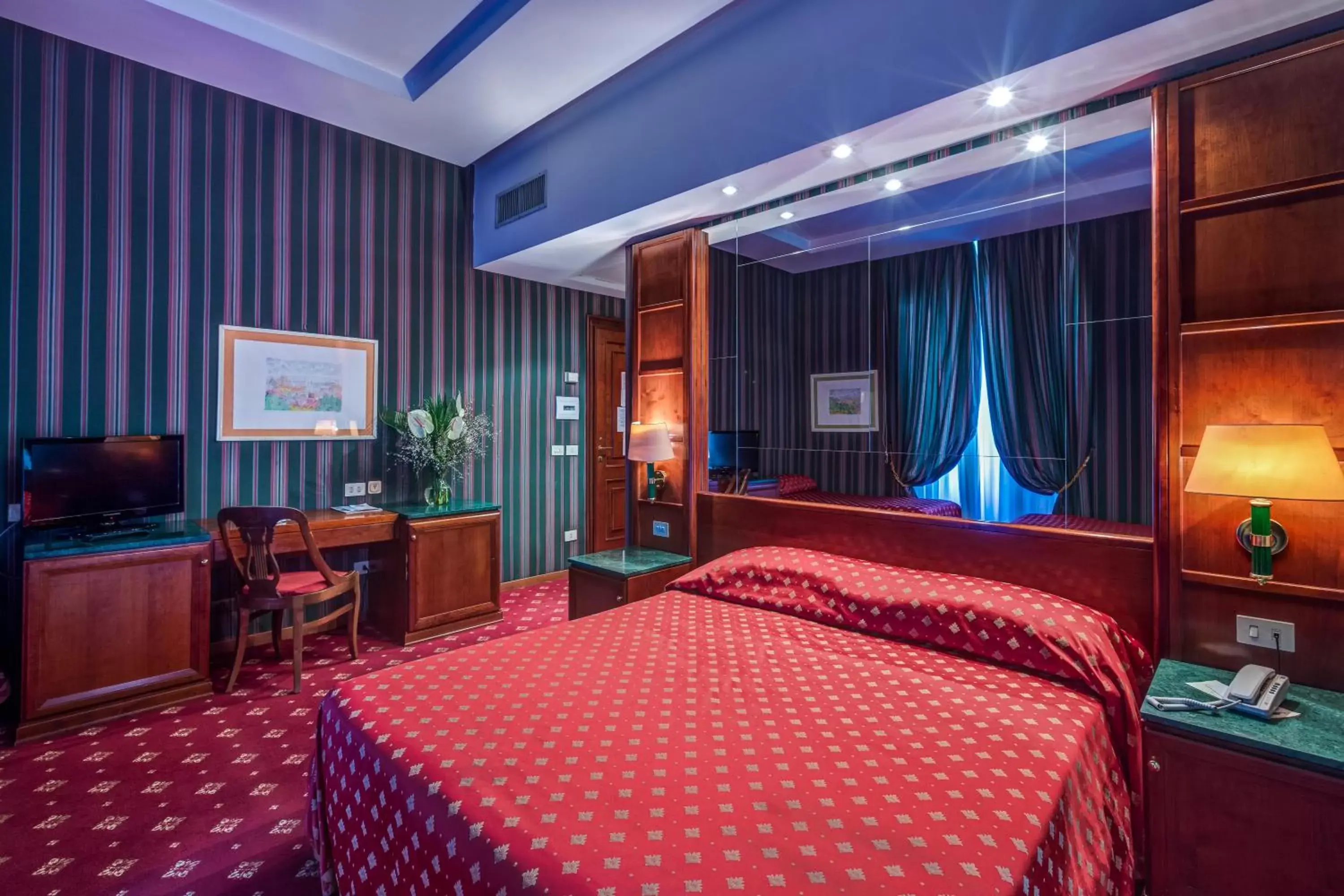 Bed, Room Photo in Atlante Garden Hotel