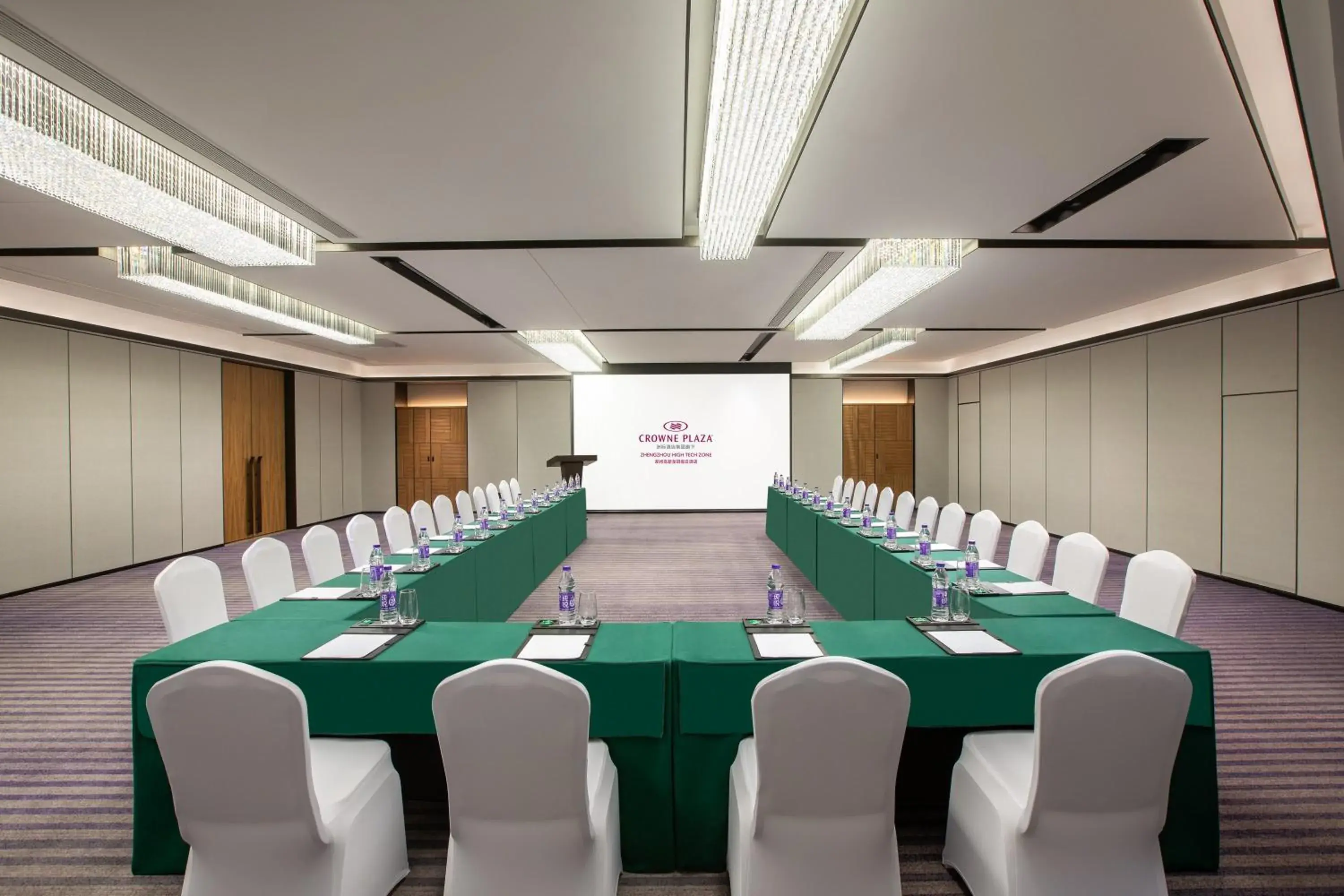 Meeting/conference room in Crowne Plaza Zhengzhou High Tech Zone, an IHG Hotel