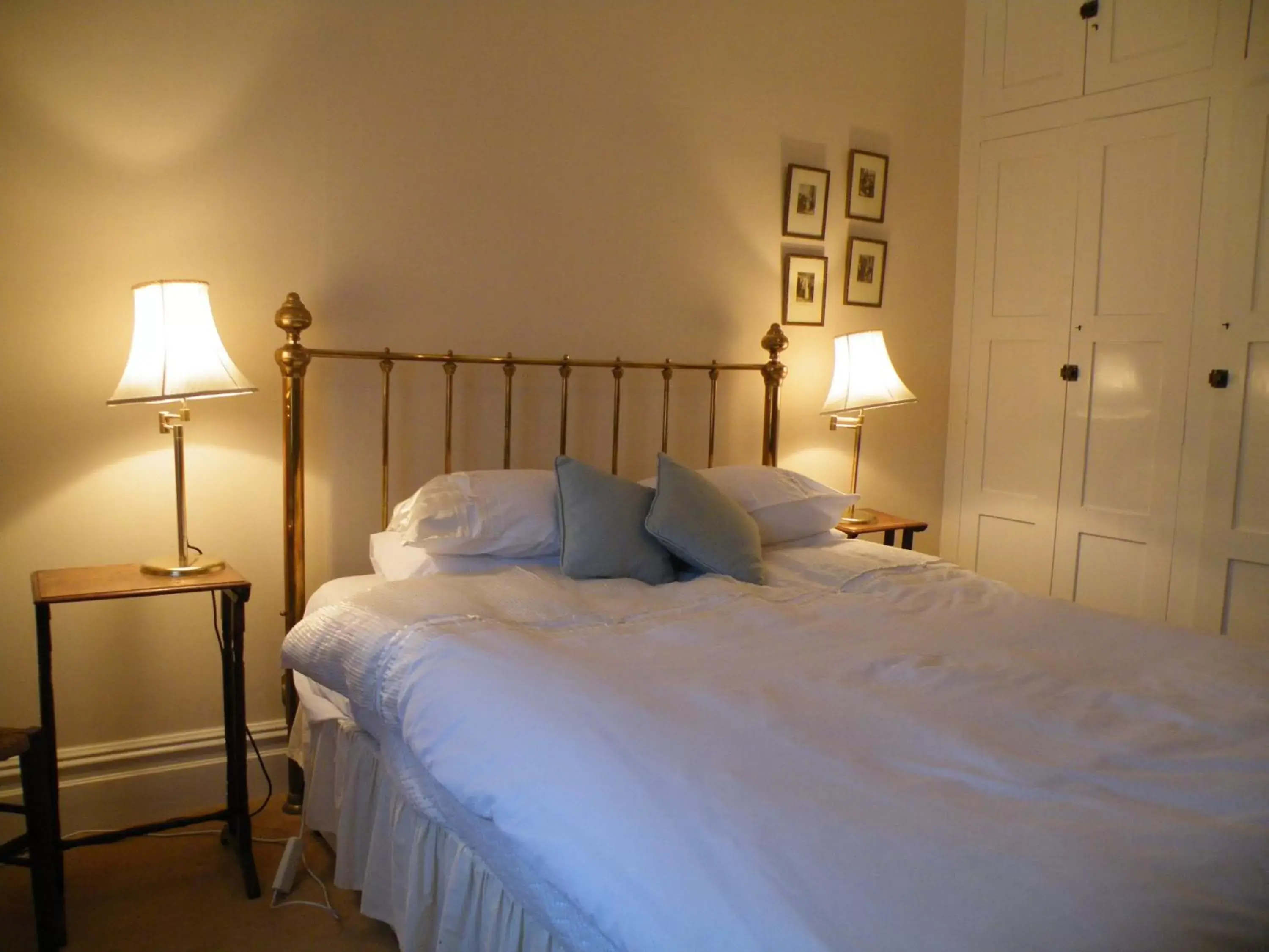 Bed in Broadlands Gate