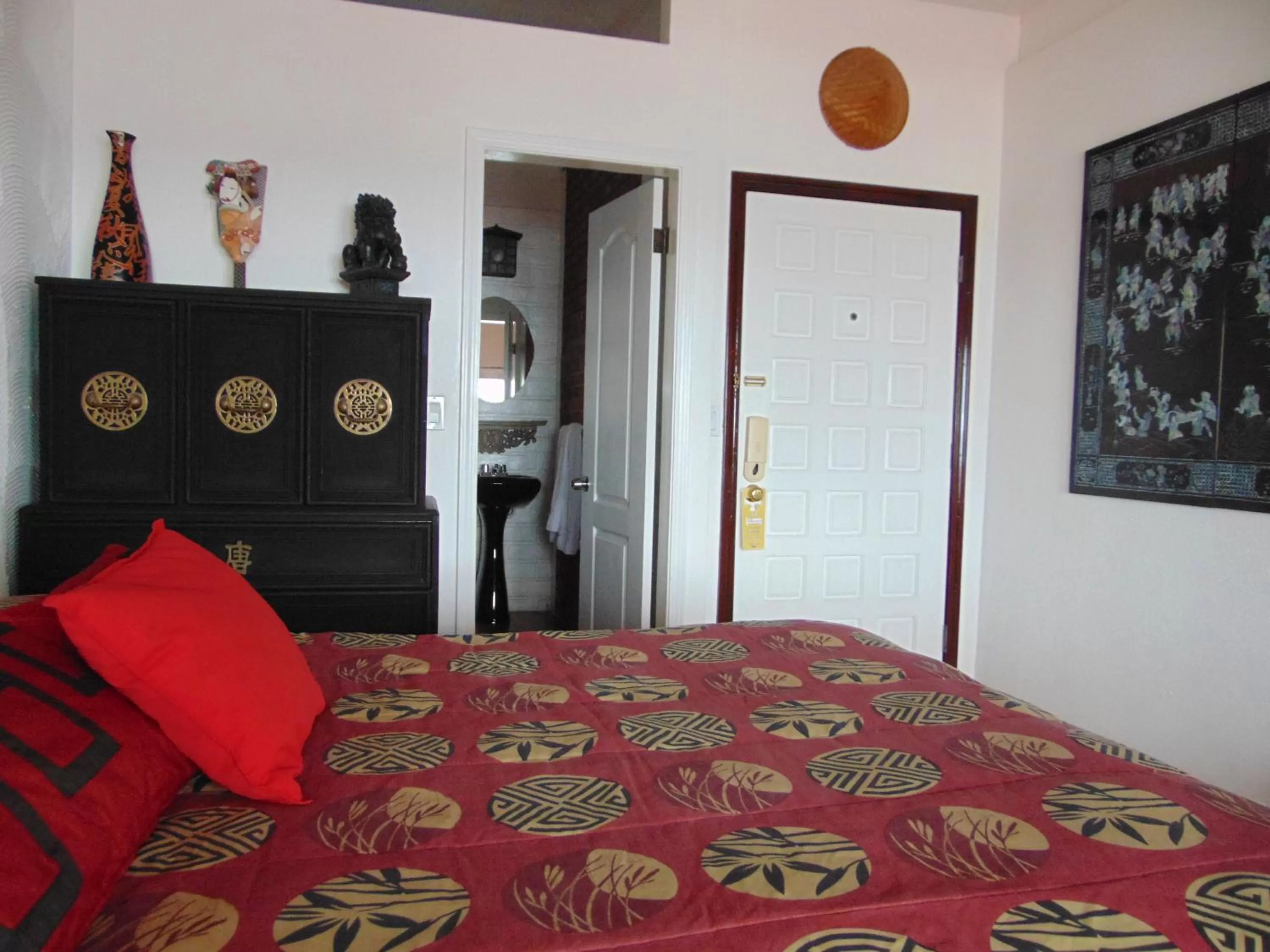 Photo of the whole room, Bed in Poco Cielo Hotel