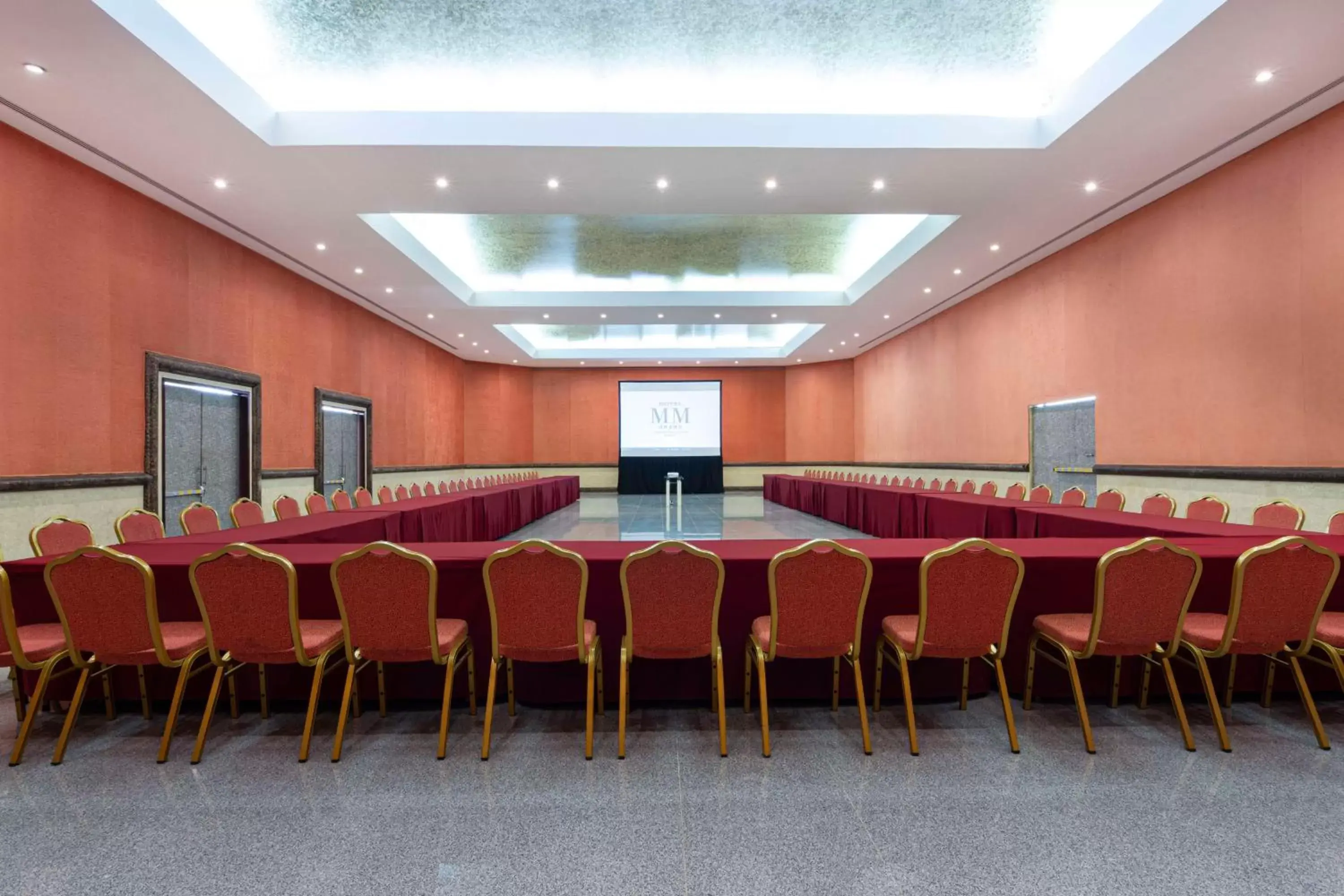 Meeting/conference room in Hilton MM Grand Hotel Puebla, Tapestry Collection