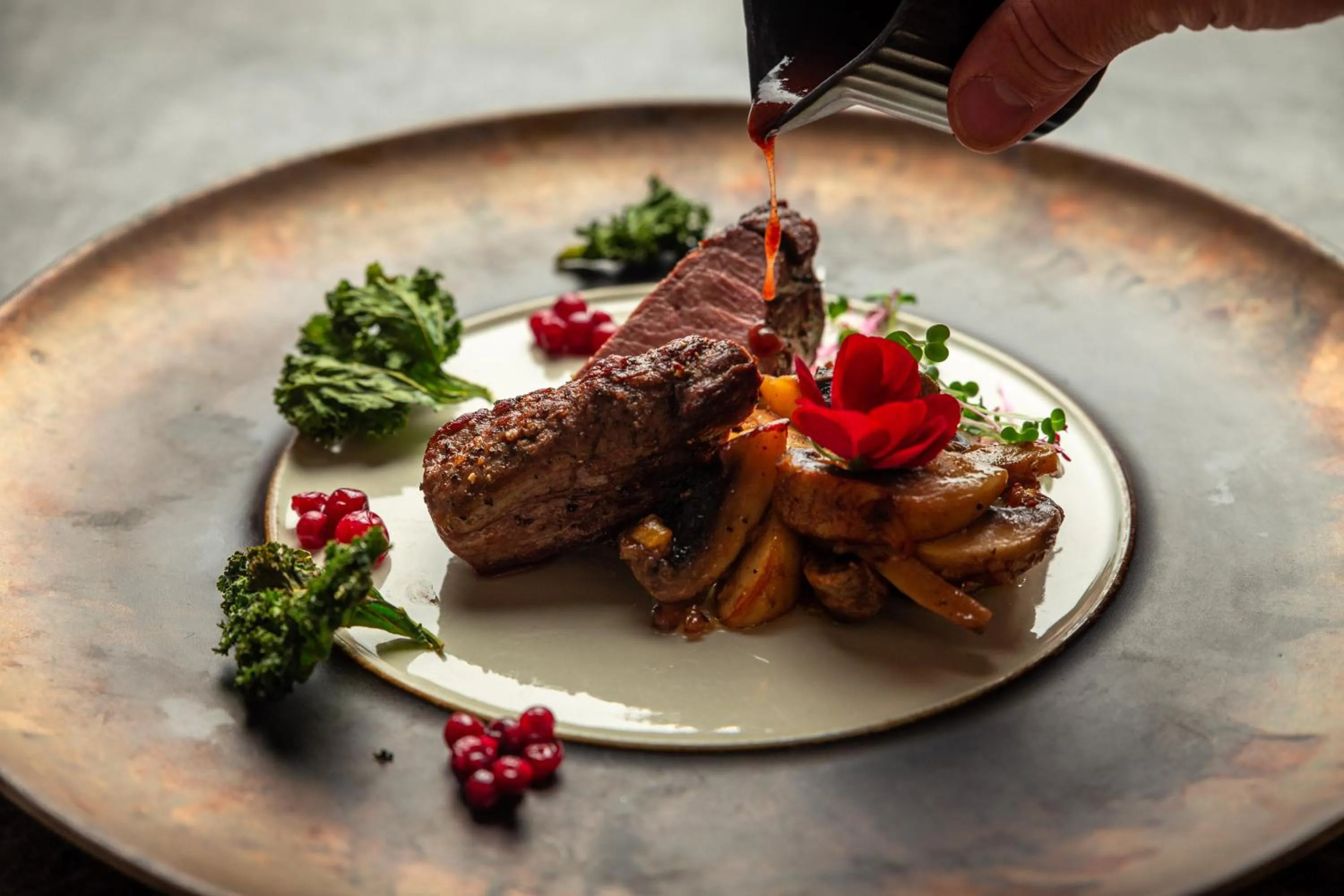 Restaurant/places to eat in Villa Ammende Restaurant and Hotel