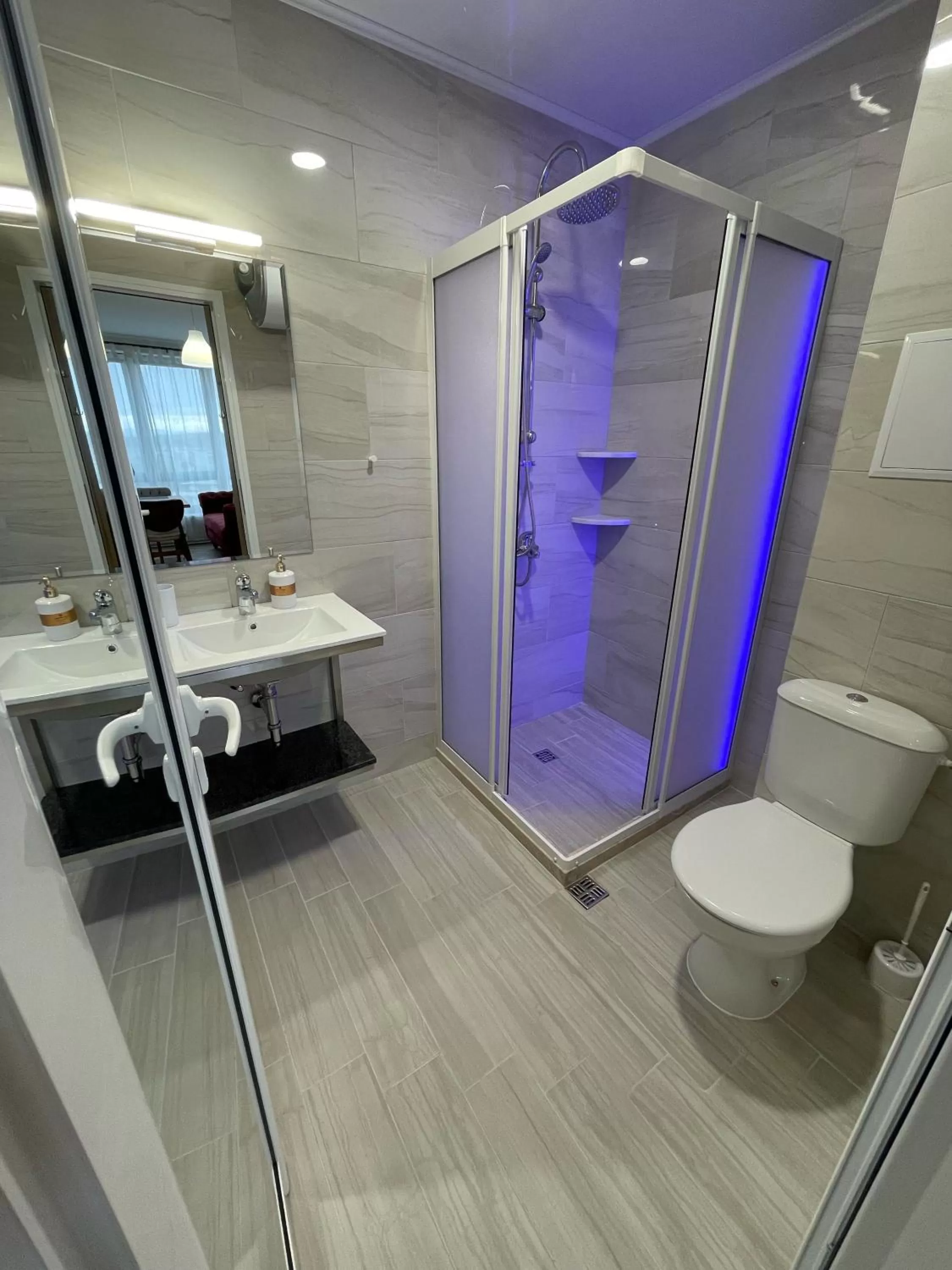 Bathroom in WOW Apartments