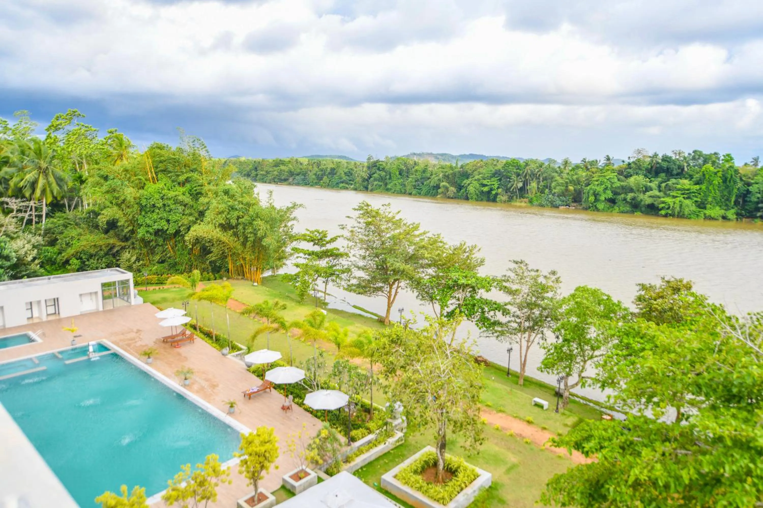 River view, Pool View in Oaisis Riverside