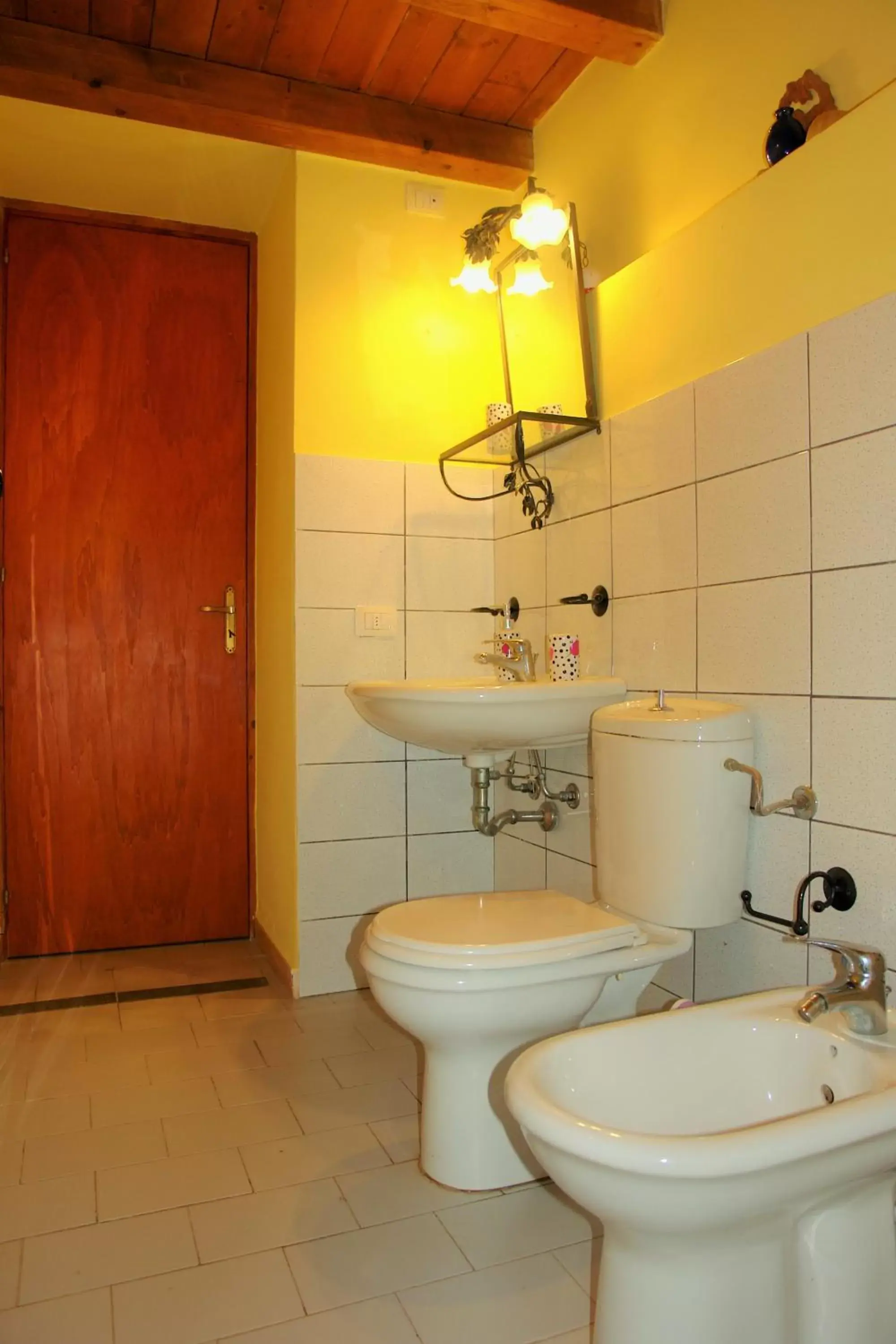 Toilet, Bathroom in Vinciucci