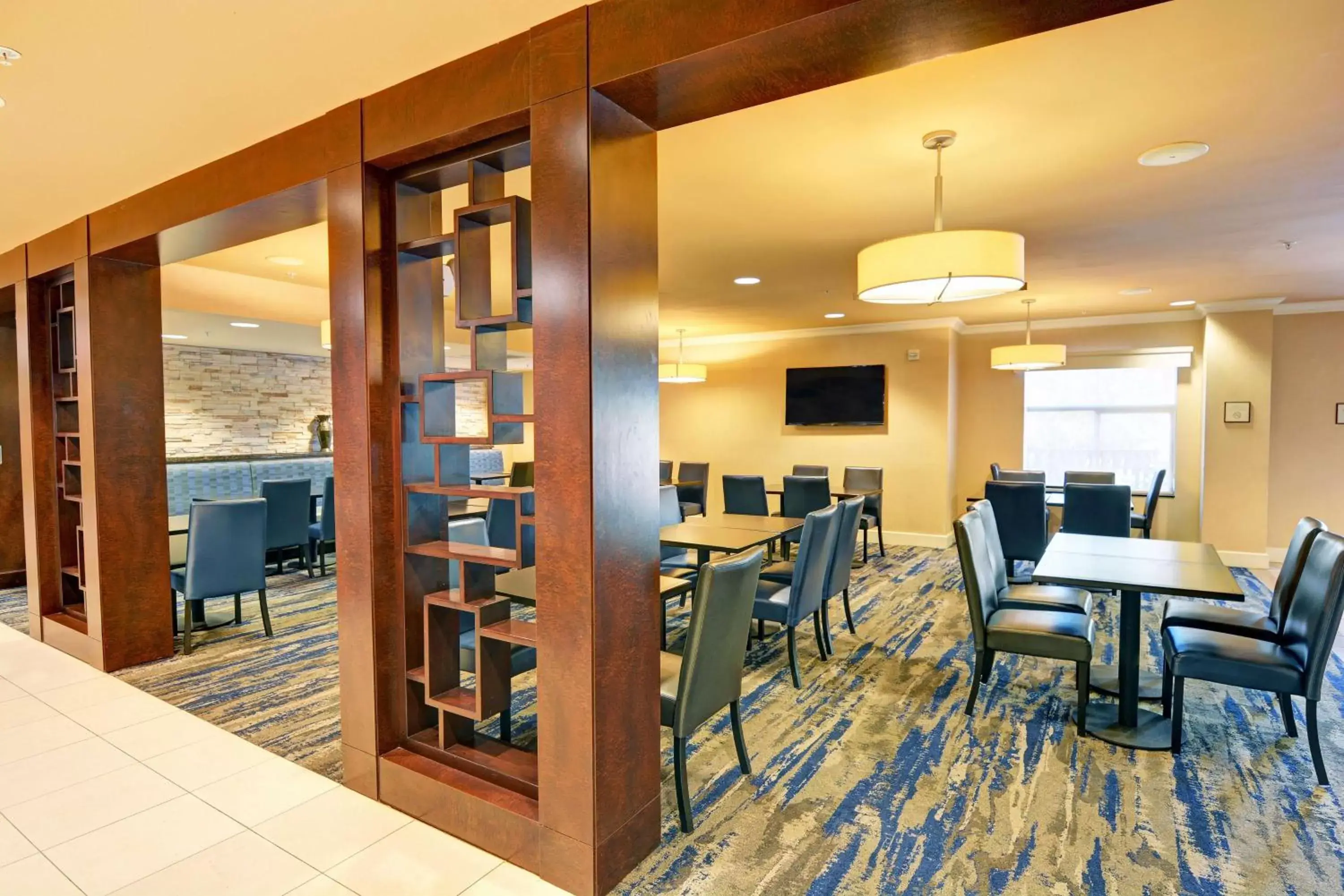 Restaurant/places to eat in Embassy Suites Valencia Restaurant/places to eat in Embassy Suites Valencia