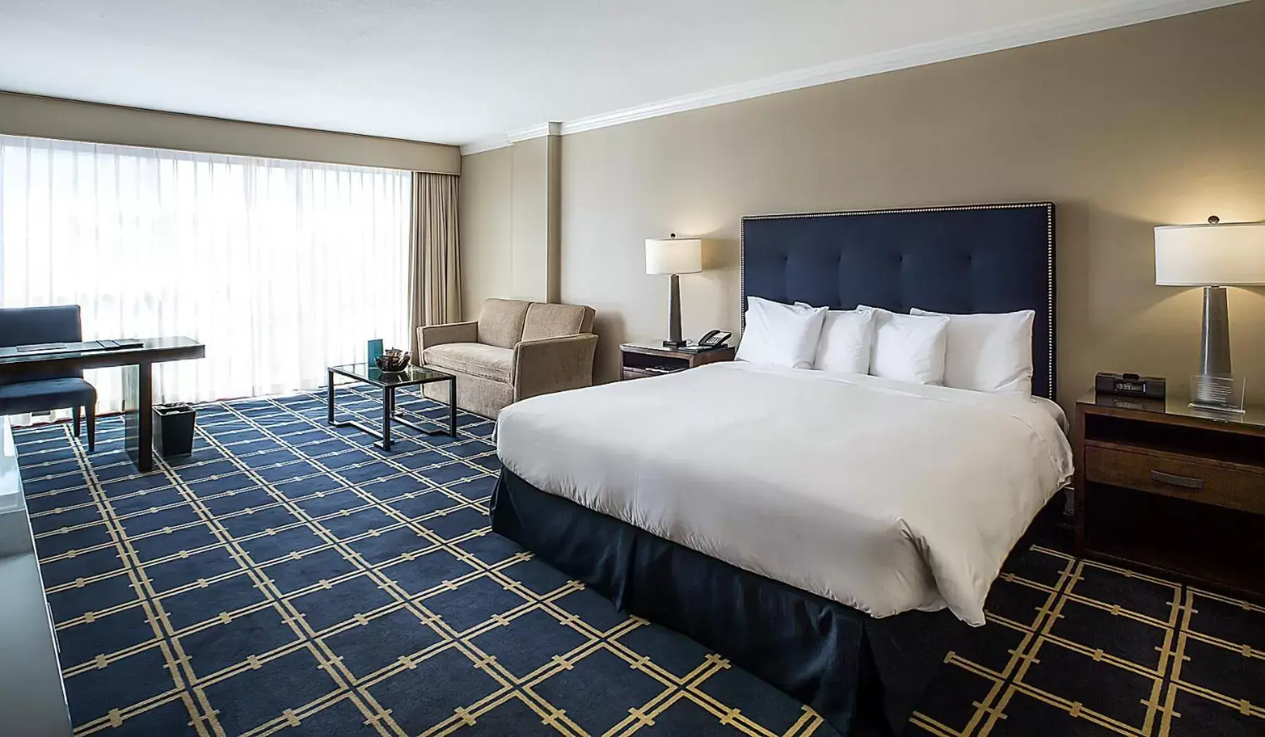 Photo of the whole room, Bed in Grand Hotel Photo of the whole room, Bed in Grand Hotel