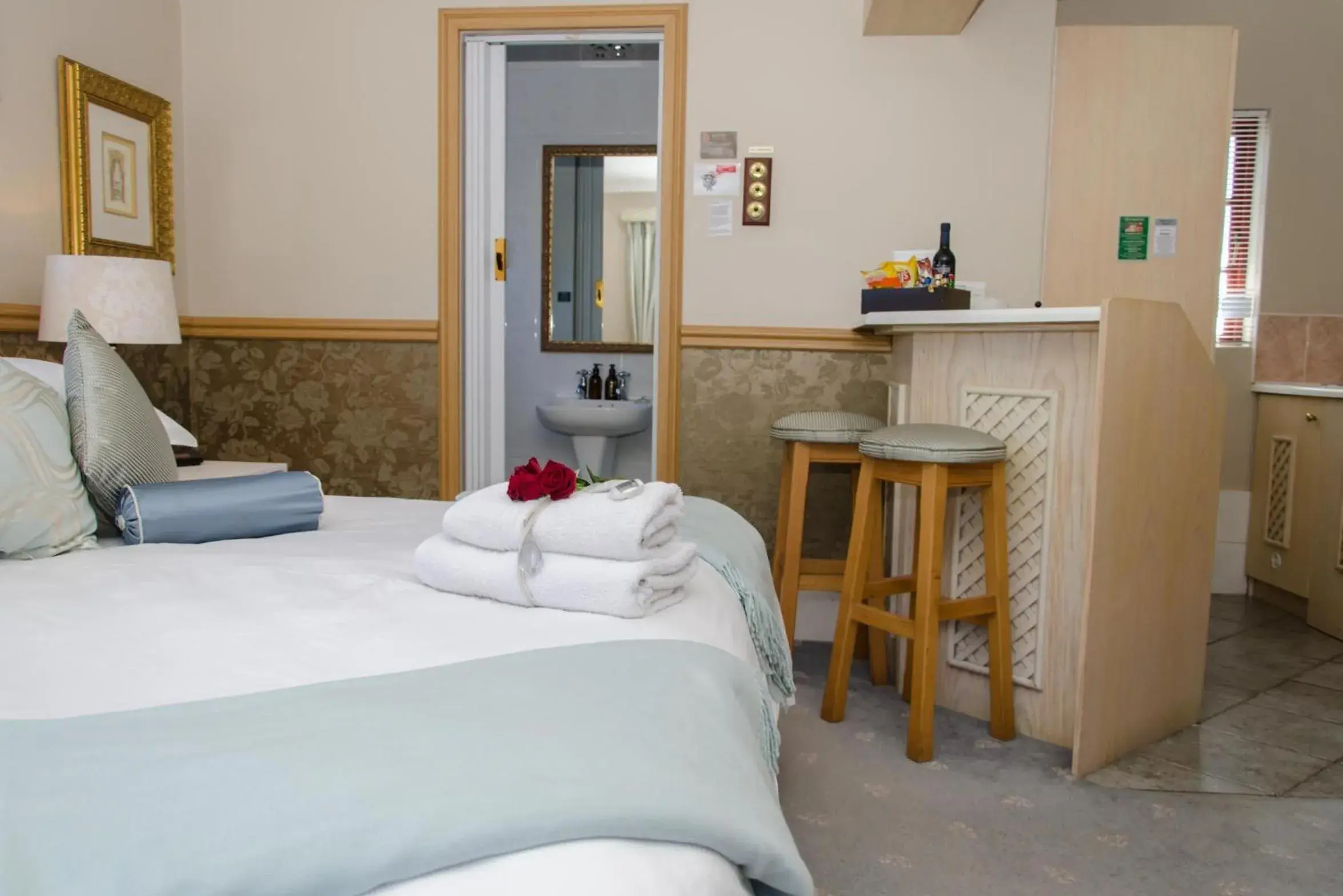Bedroom, Room Photo in Brighton Lodge #SOLAR ENERGY #NO LOADSHEDDING