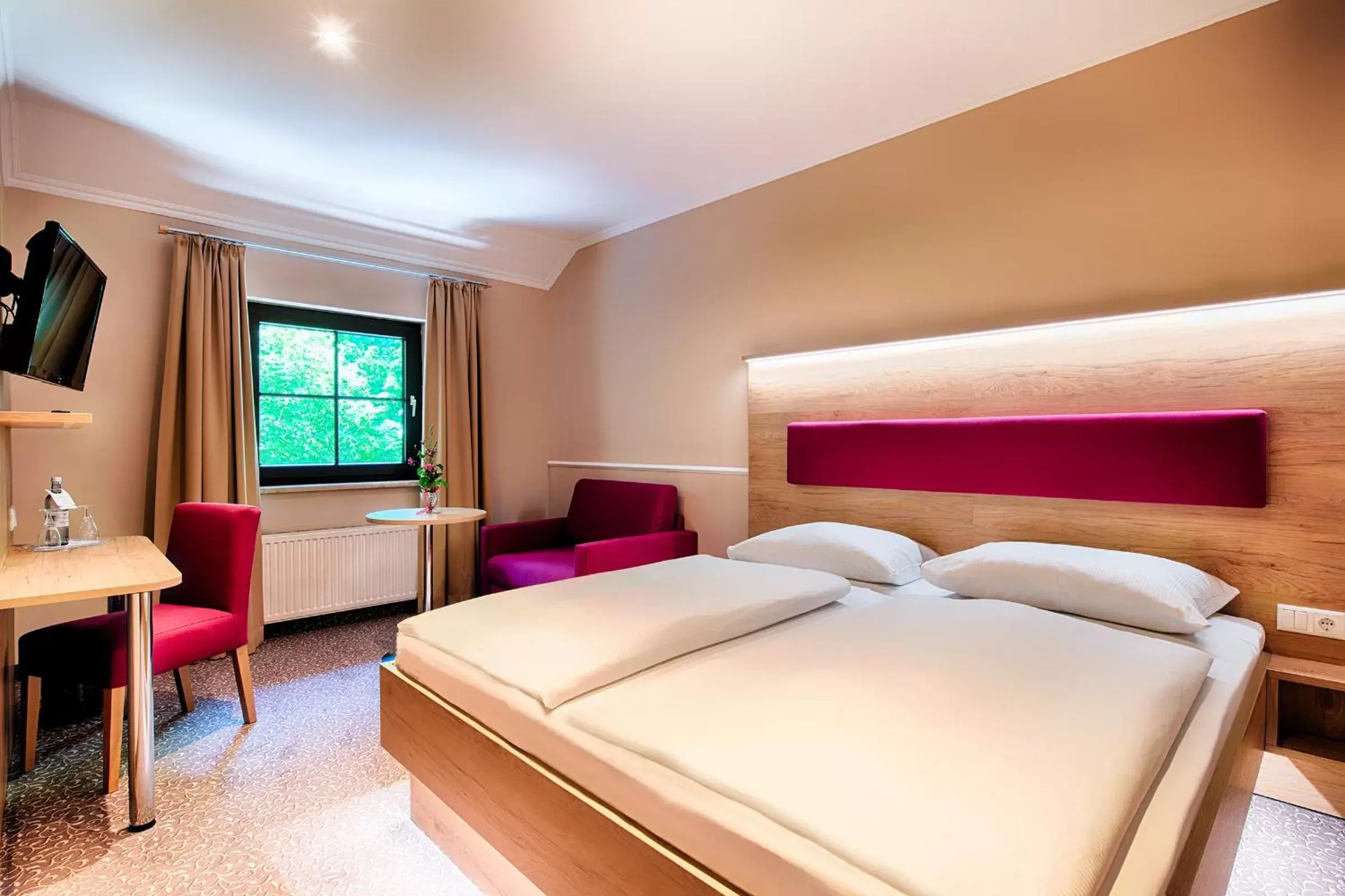 Standard Double Room - single occupancy in Seeschloß Standard Double Room - single occupancy in Seeschloß