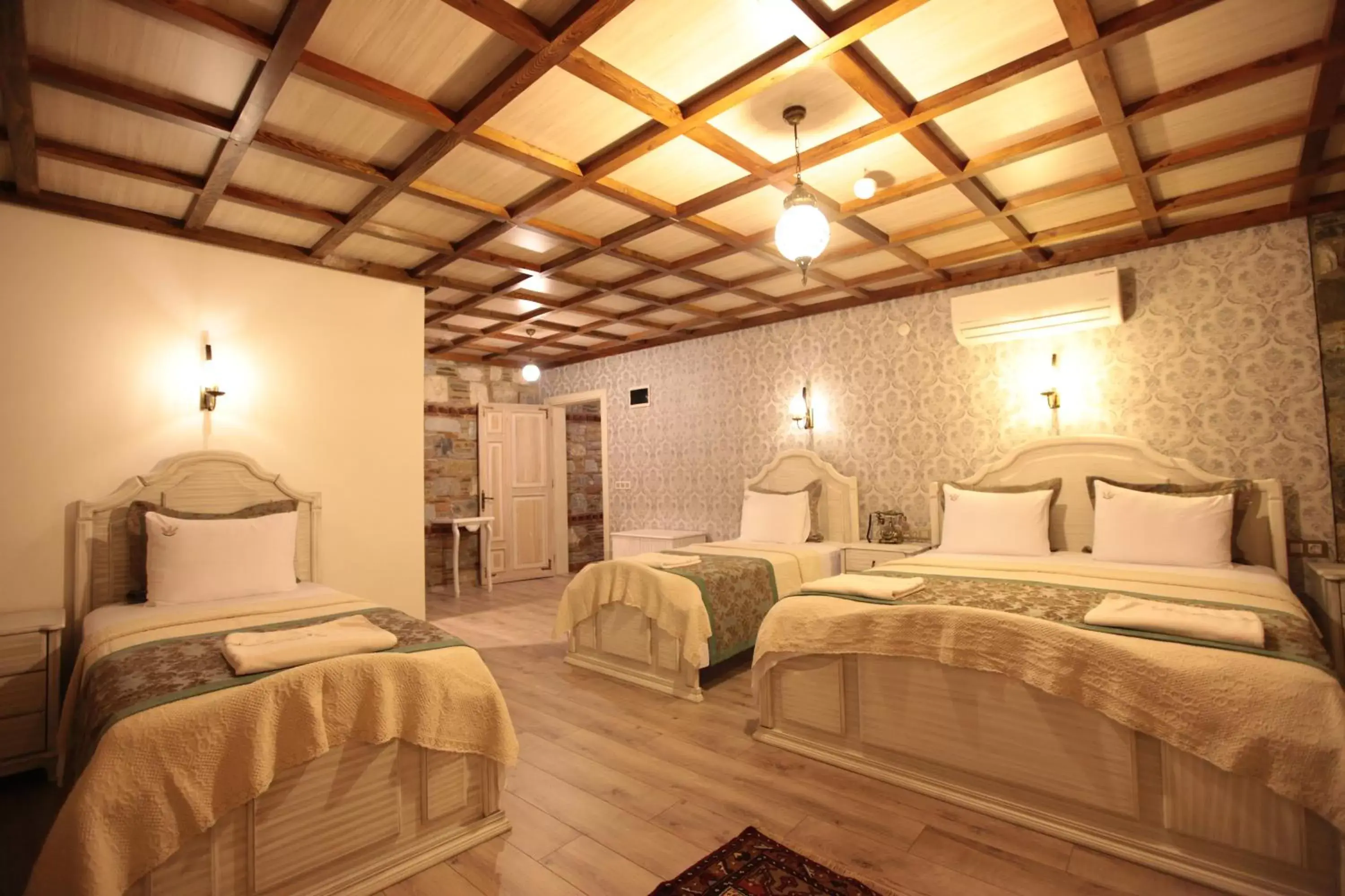 Bed in Celsus Boutique Hotel