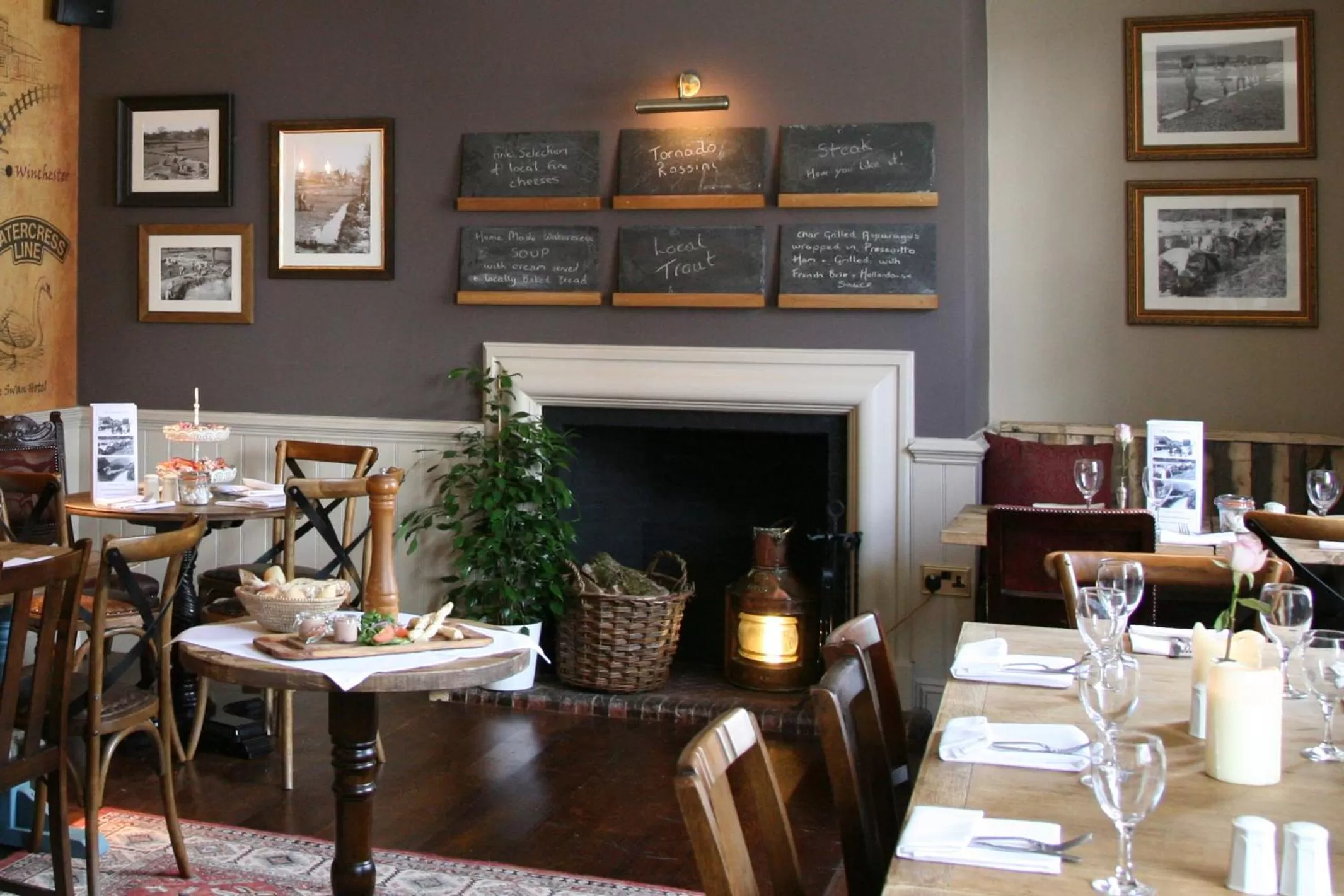 Restaurant/places to eat in The Swan Hotel, Alresford