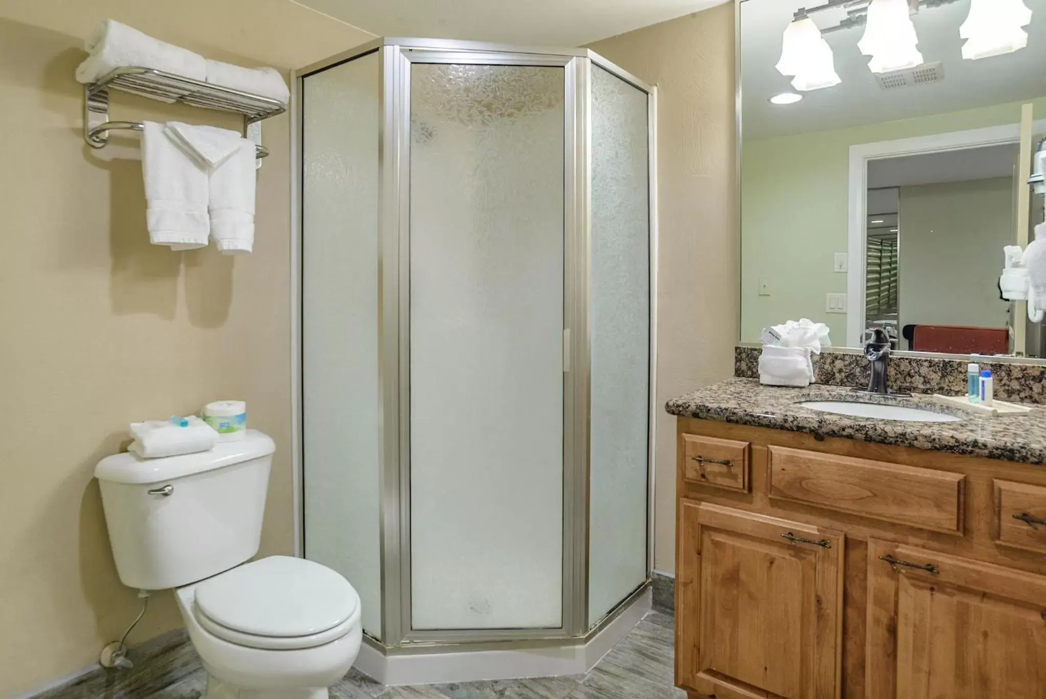 Bathroom in Pioneer Lodge Zion National Park-Springdale