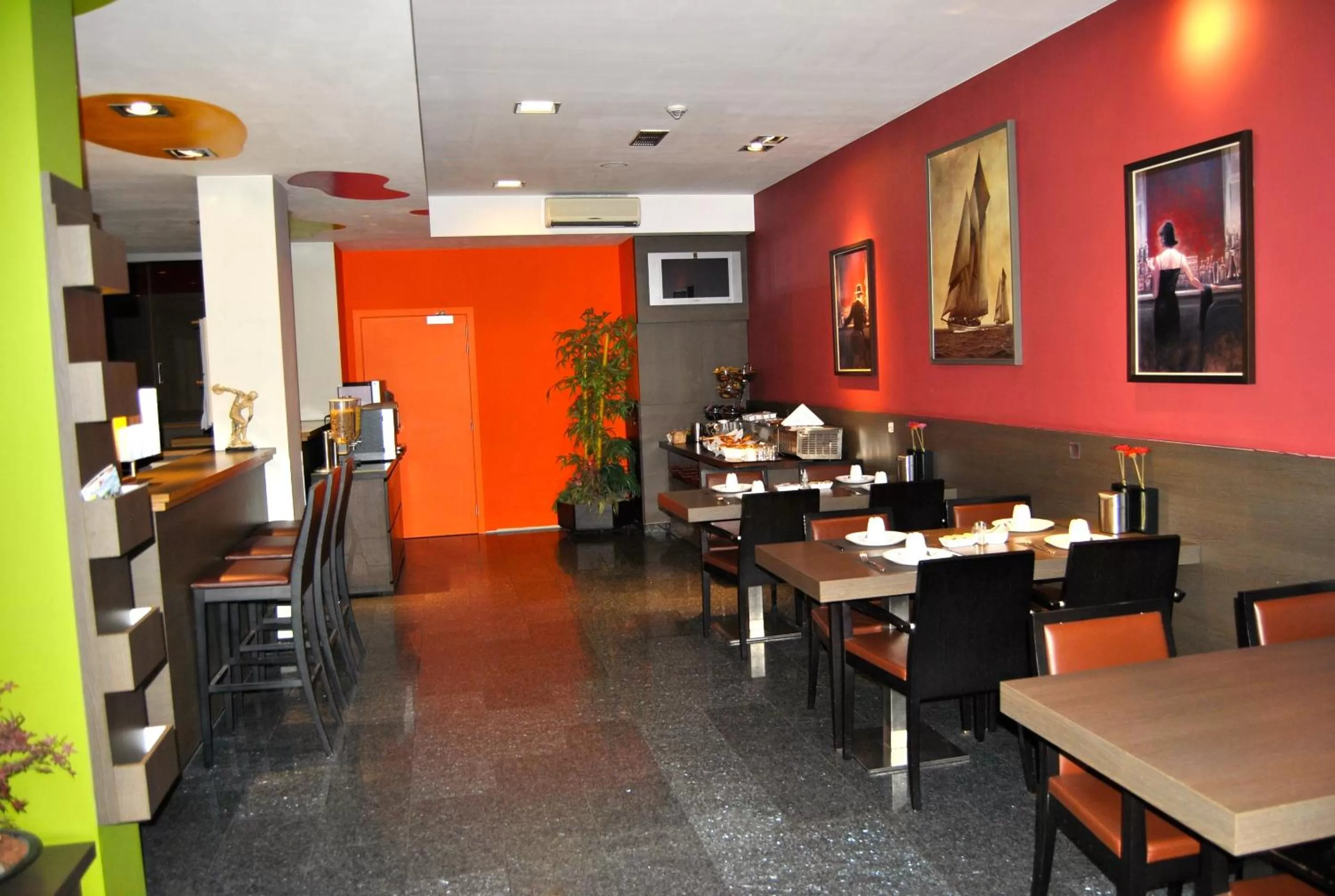 Restaurant/places to eat in Wellness Apart Hotel