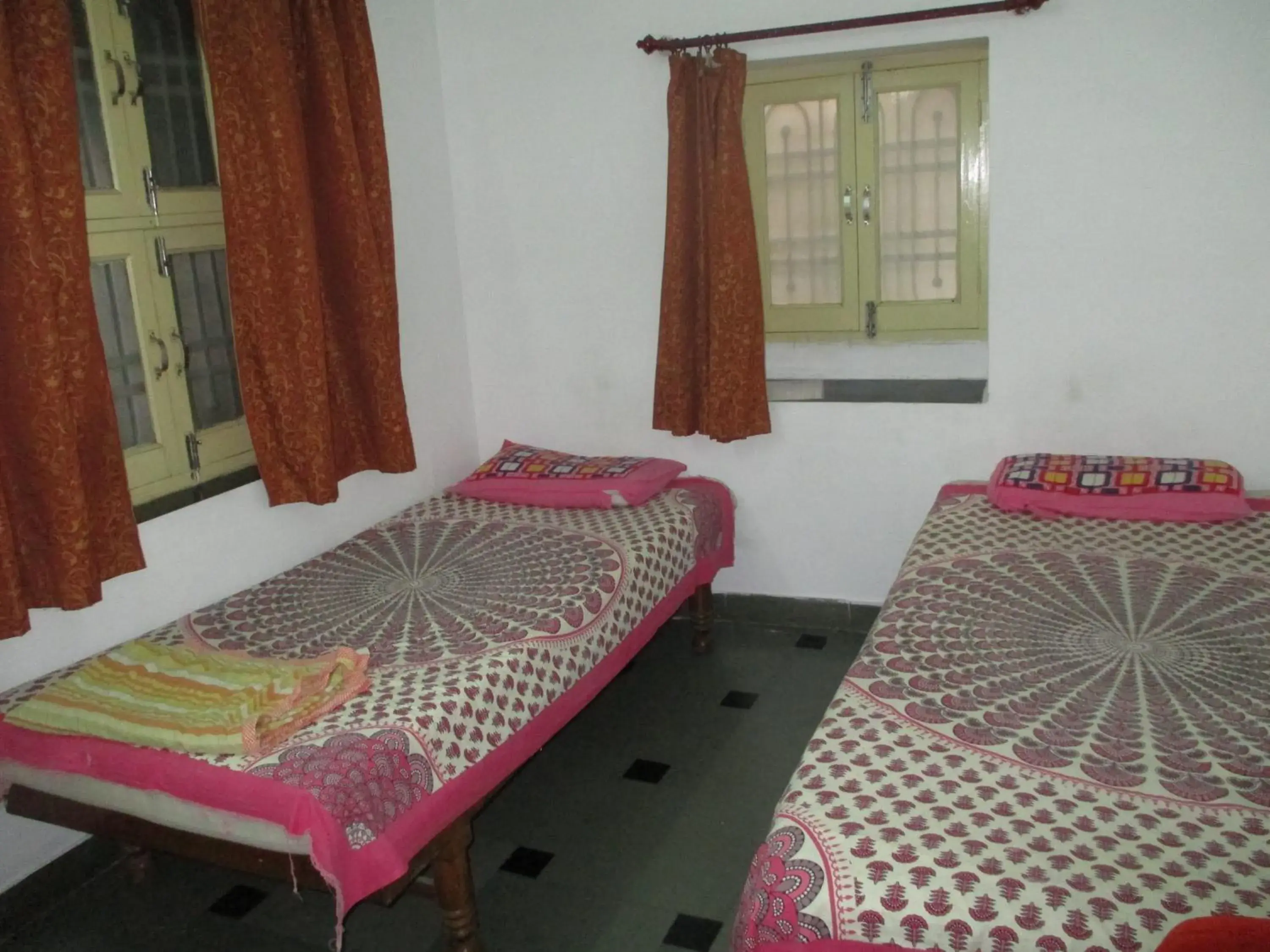 Bed in Udai Haveli Guest House Bed in Udai Haveli Guest House