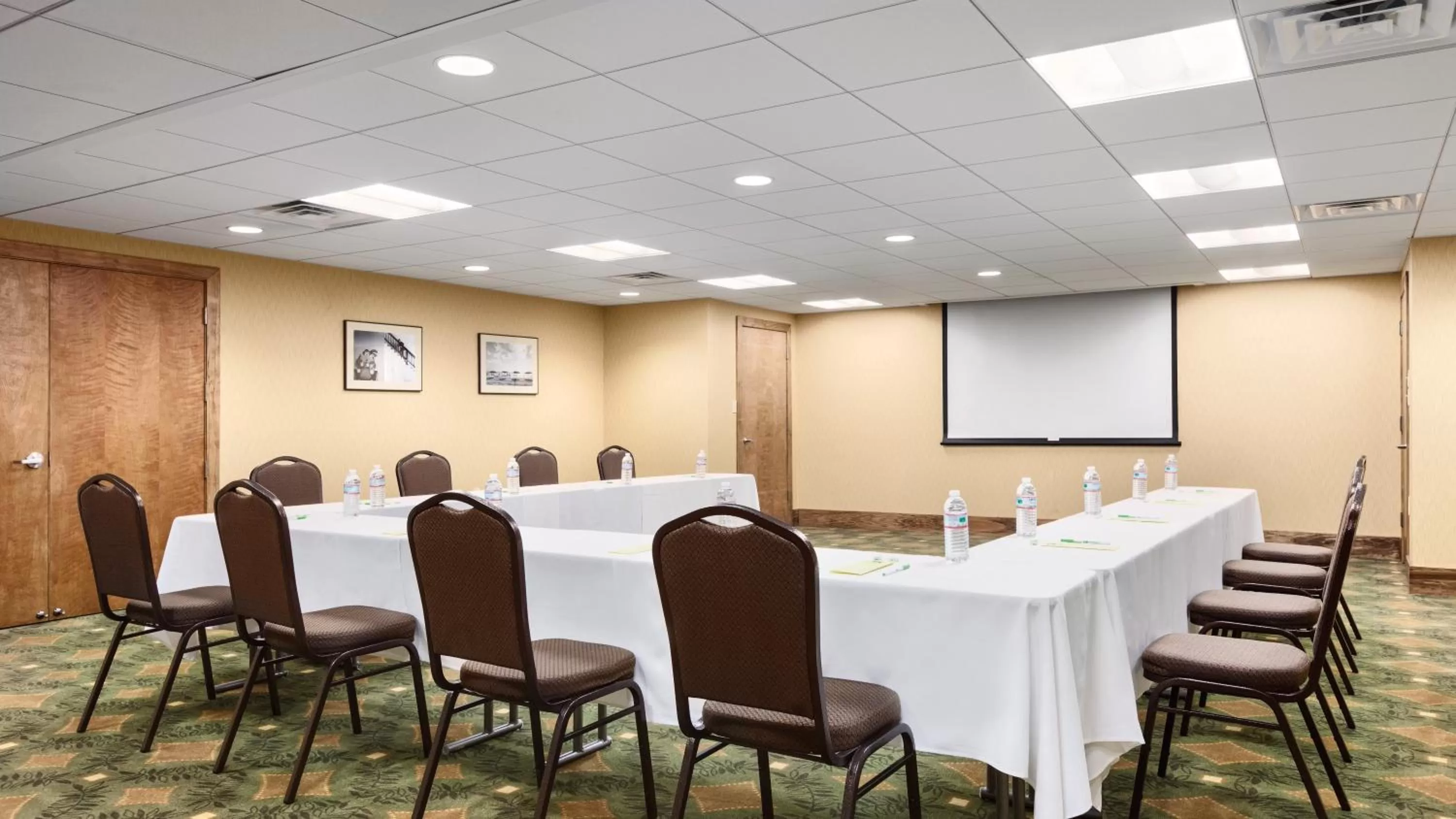 Meeting/conference room in Holiday Inn Ocean City by IHG