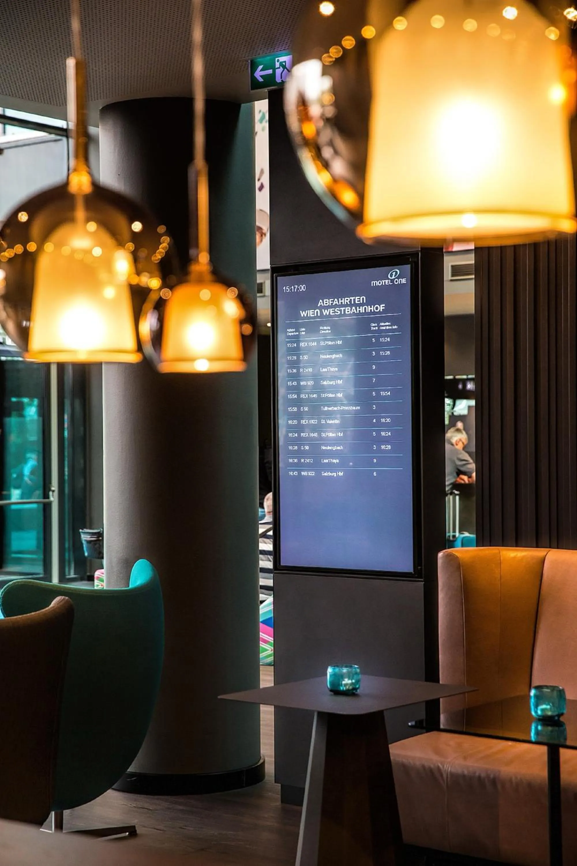 Lounge or bar in Motel One Wien Westbahnhof