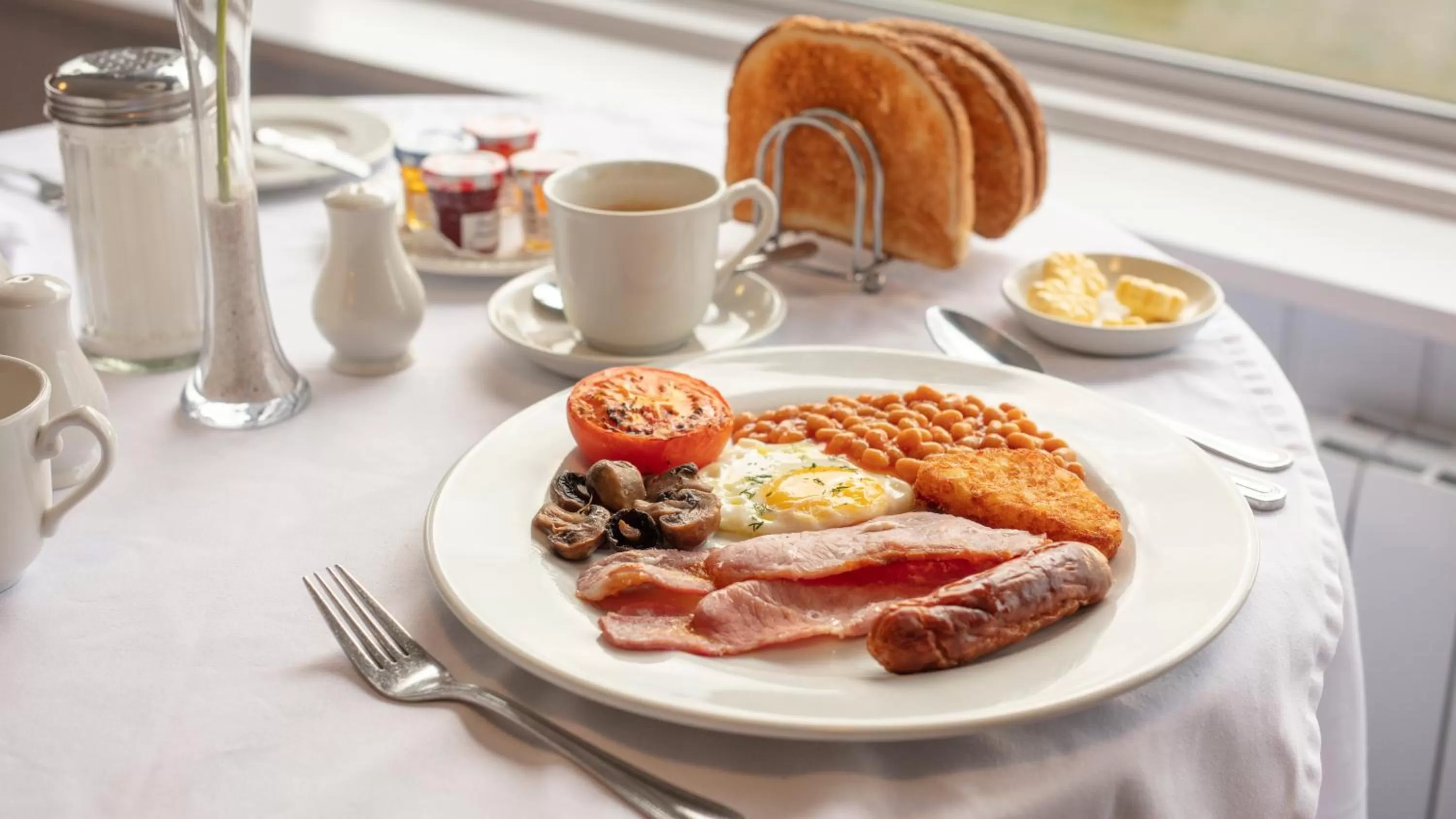 Food and drinks in The Pines Hotel