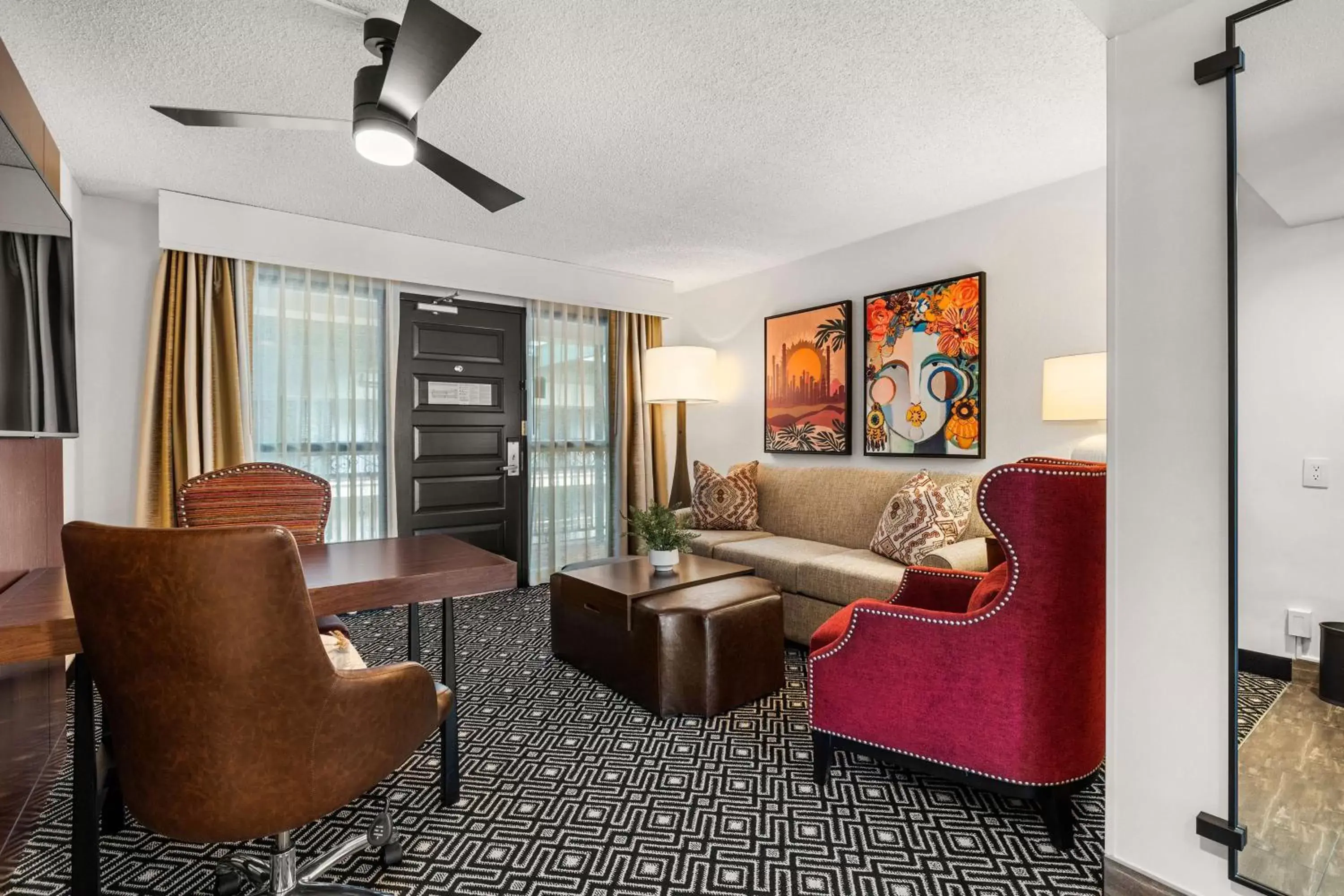 Living room in Embassy Suites by Hilton Los Angeles International Airport South Living room in Embassy Suites by Hilton Los Angeles International Airport South