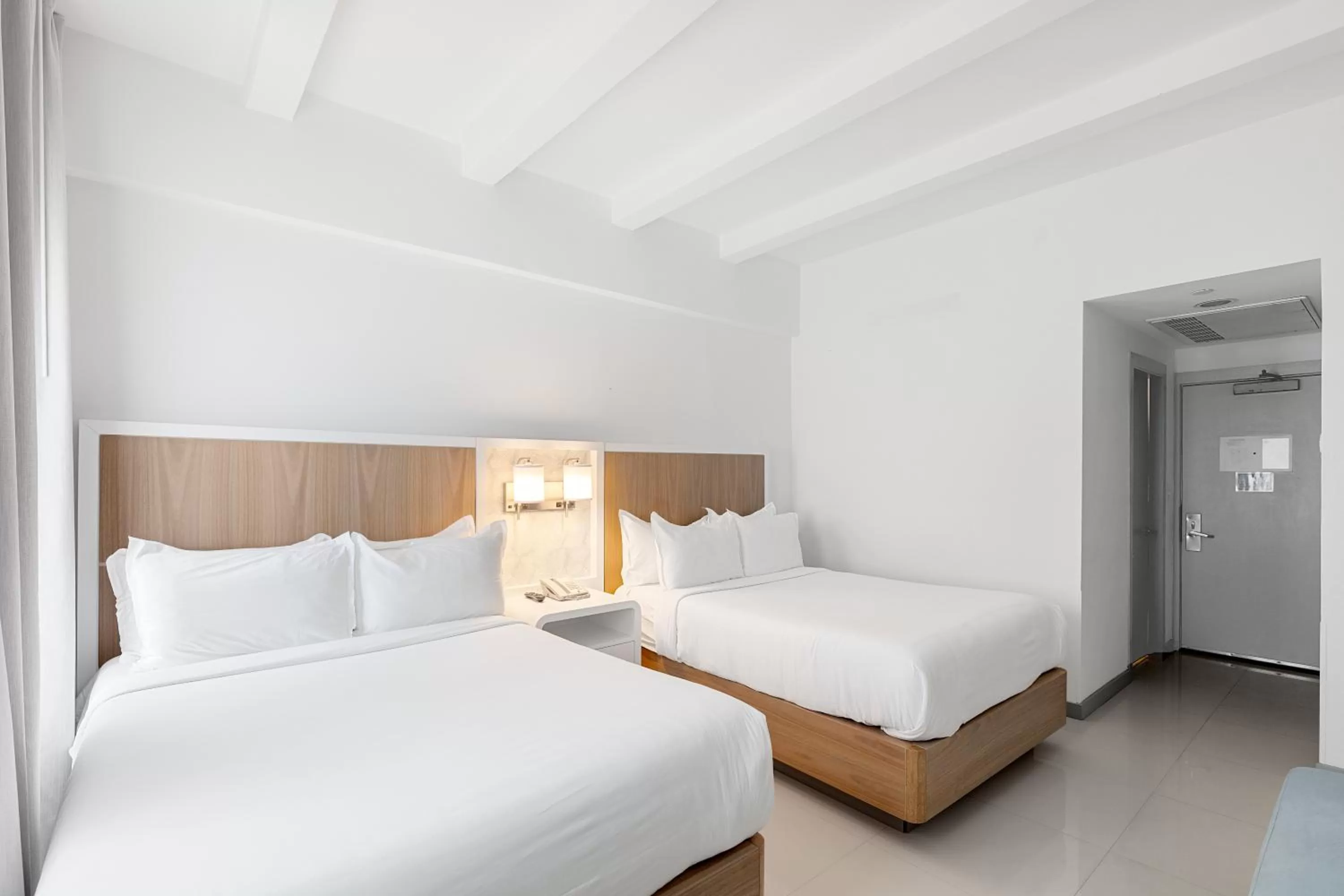 Bed in Townhouse by Luxurban