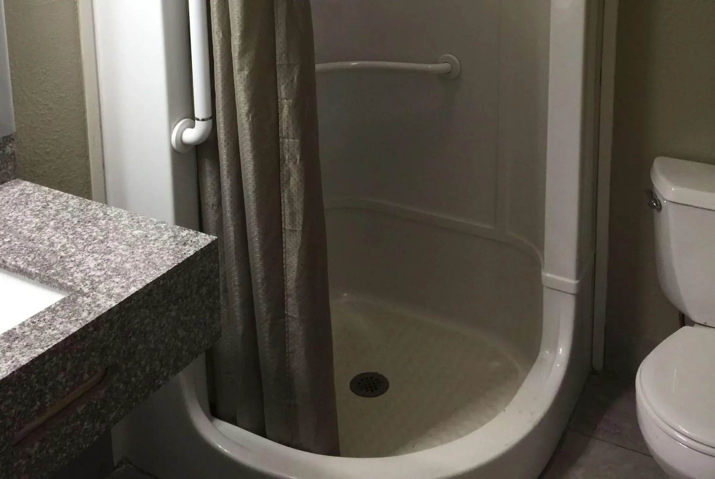 Bathroom in Super 8 by Wyndham Florence Bathroom in Super 8 by Wyndham Florence