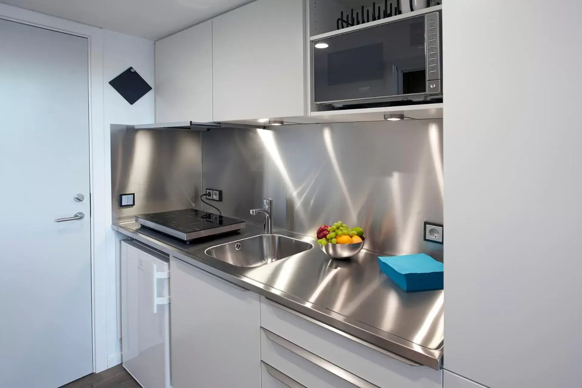 Kitchen or kitchenette, Kitchen/Kitchenette in Living Suites