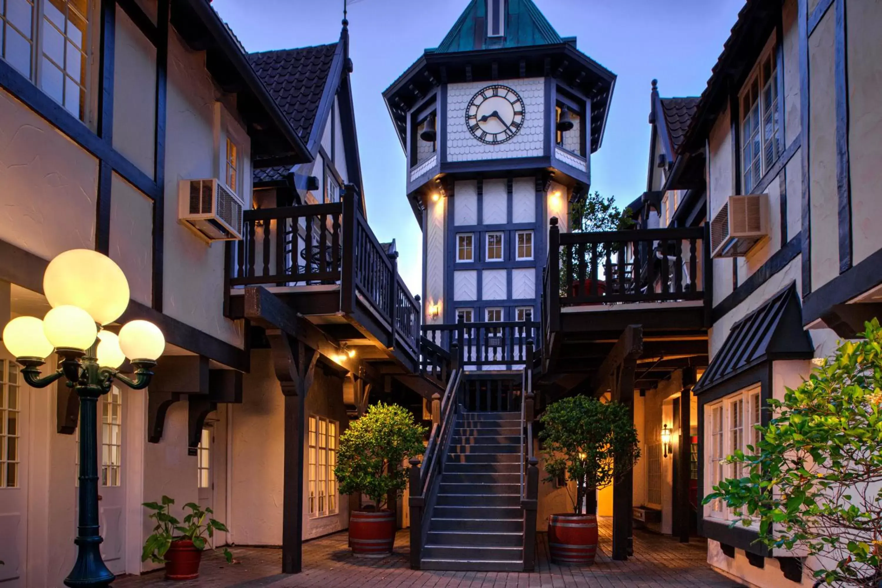 Facade/entrance, Property Building in Wine Valley Inn