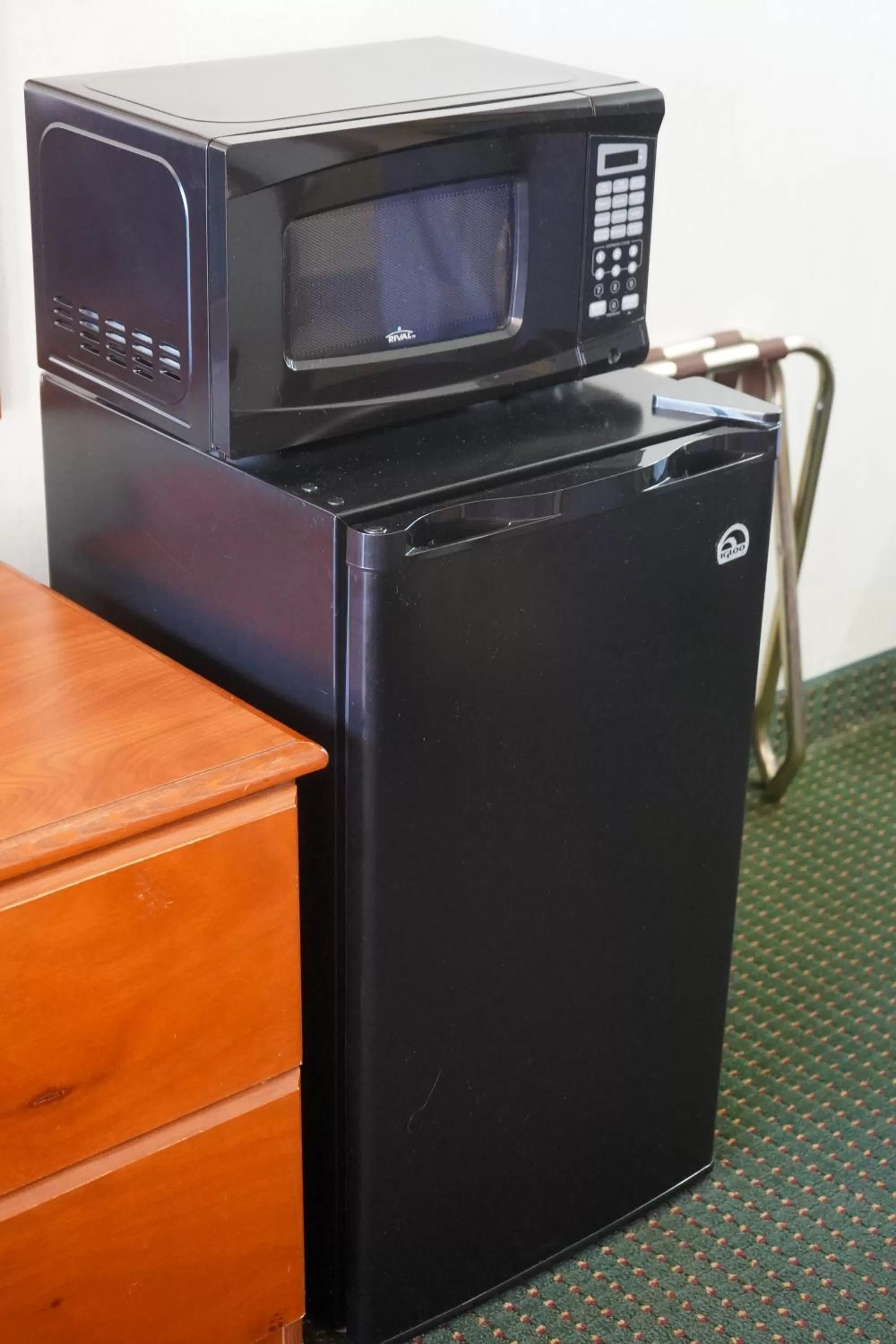 minibar in Sunset Inn Clarksville