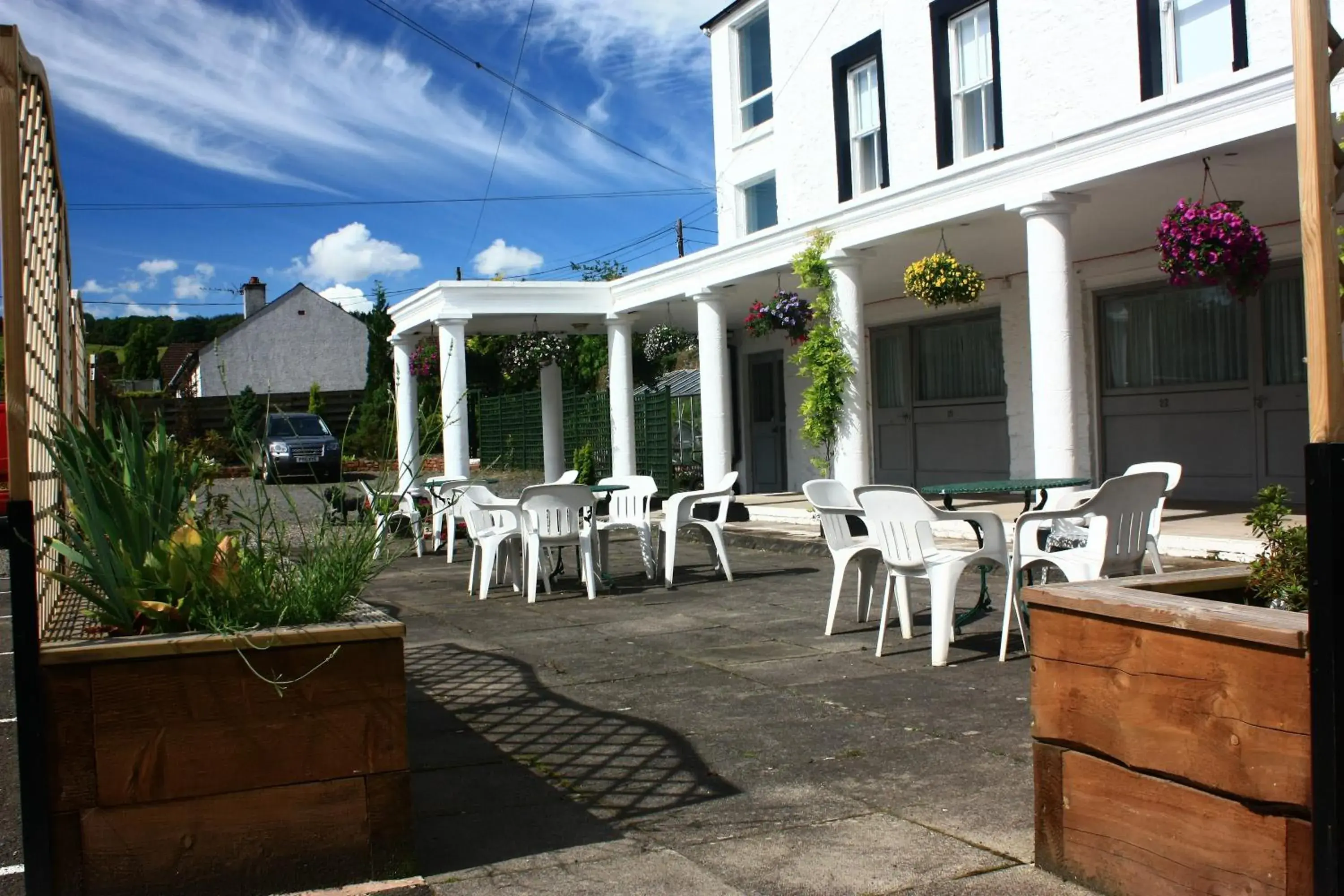Patio in Annandale Arms Hotel