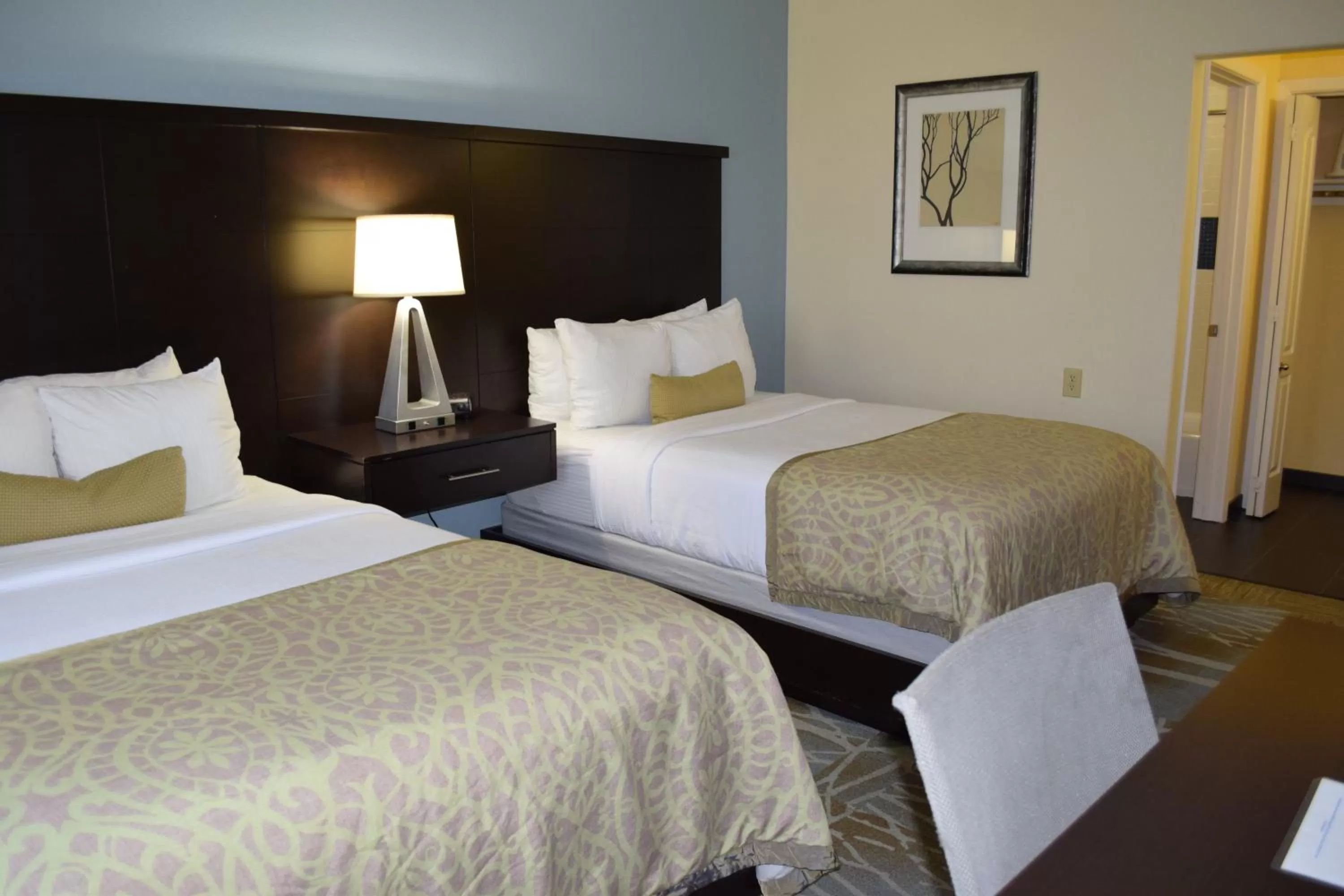 Photo of the whole room, Bed in Staybridge Suites Houston Stafford - Sugar Land by IHG