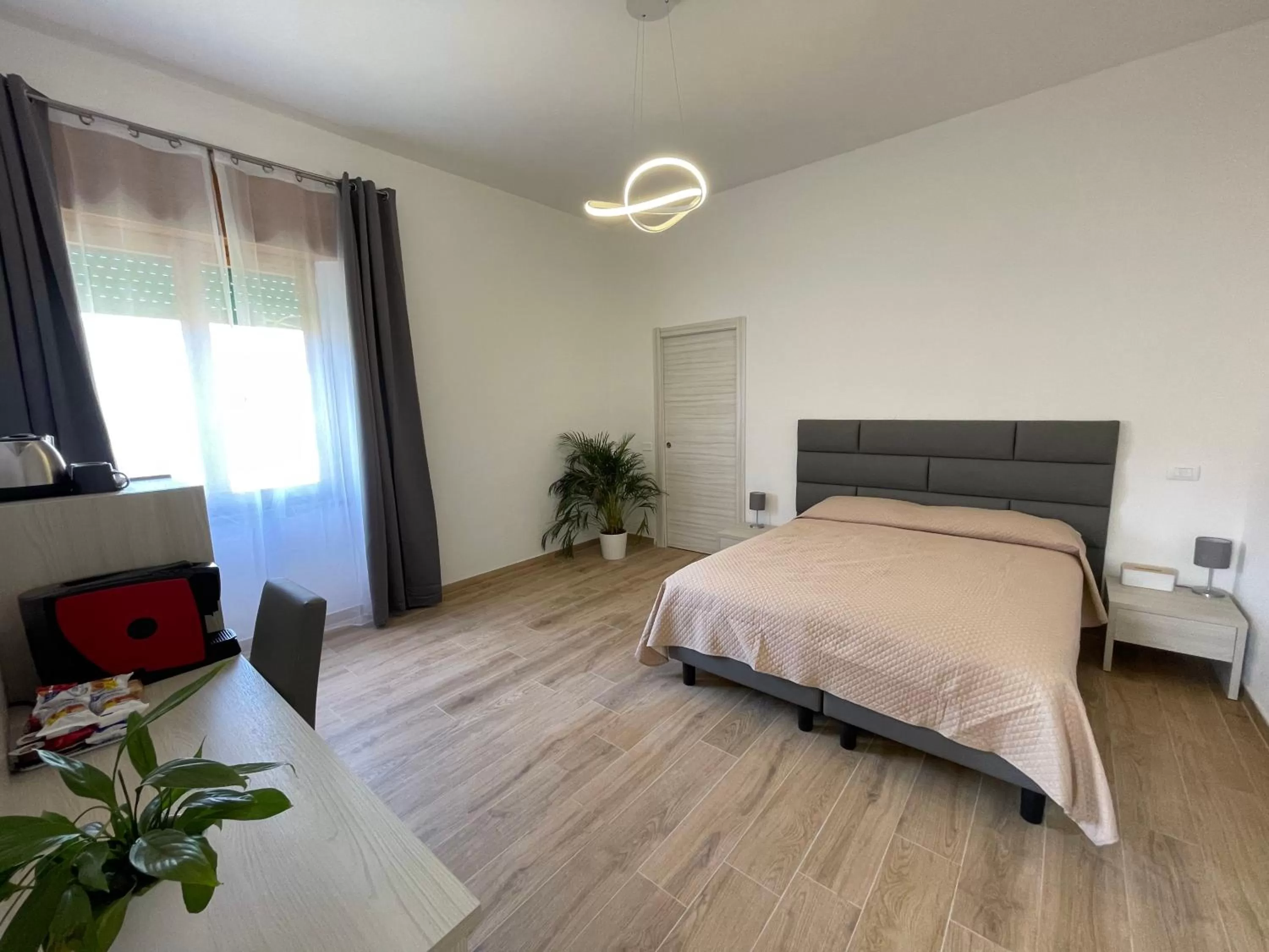 Shower, Bed in Montecristo B&B