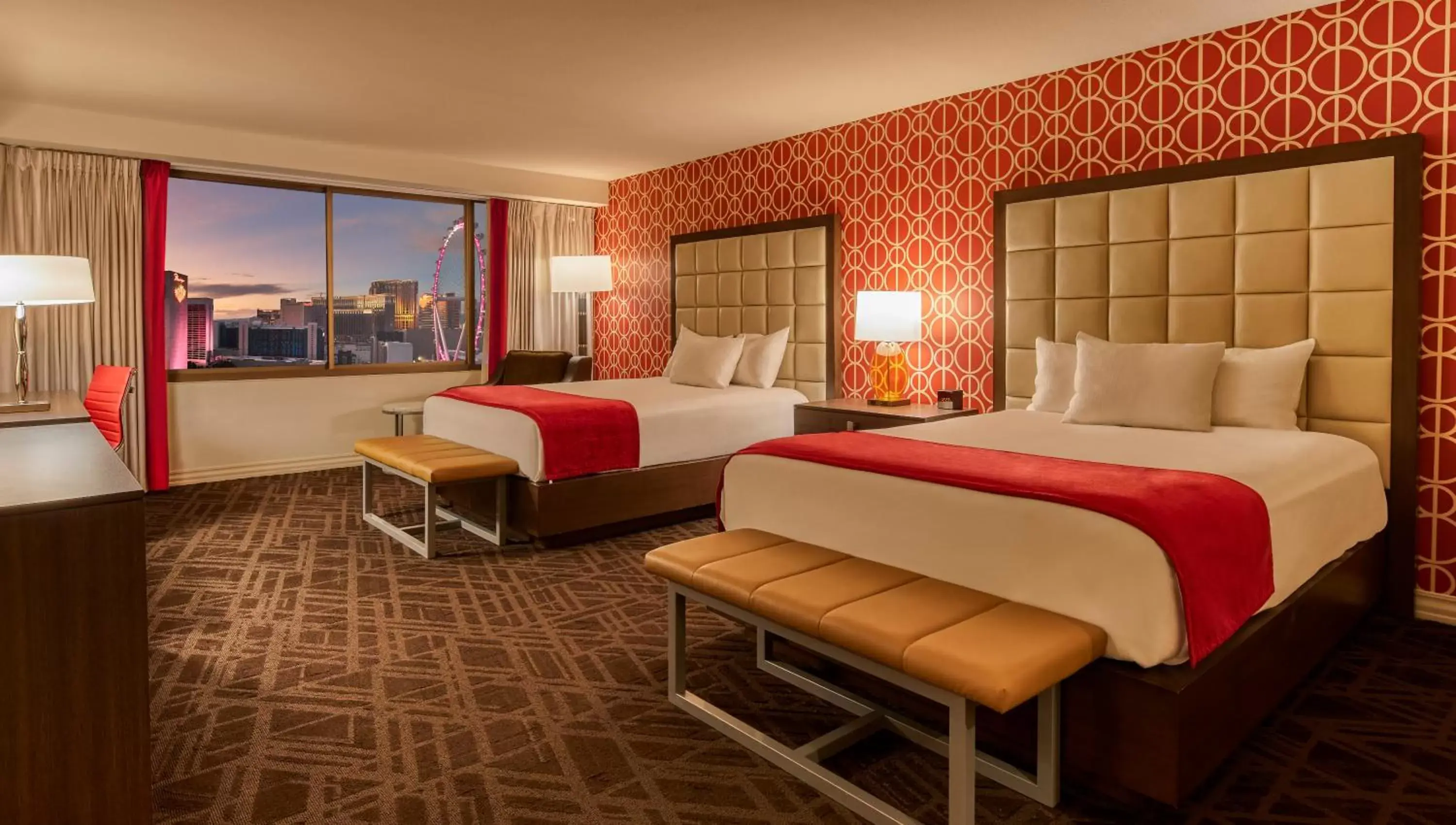 Photo of the whole room, Bed in Horseshoe Las Vegas formerly Bally's