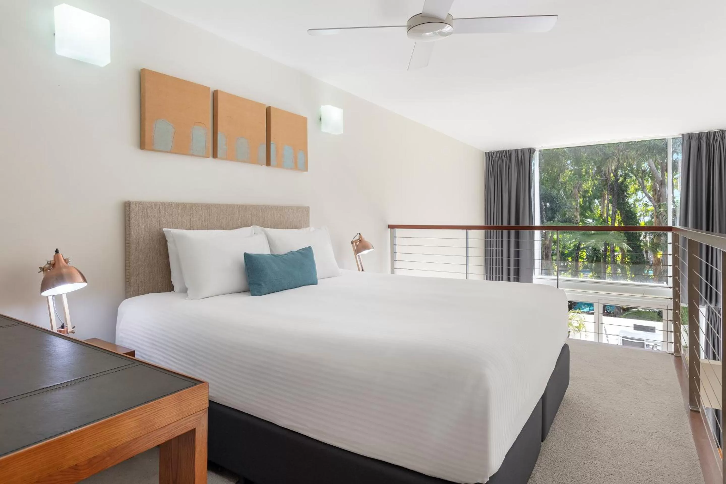 Bed in Drift Palm Cove